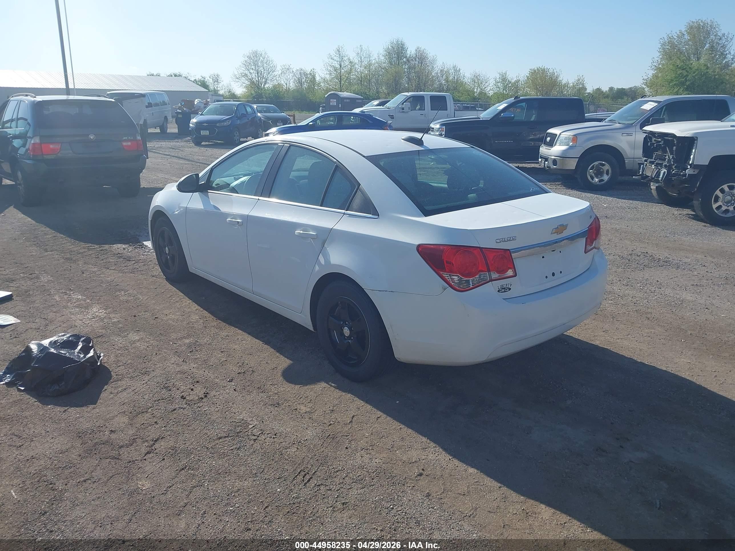 2015 Chevrolet Cruze 1lt Auto White vin: 1G1PC5SB9F7104318
