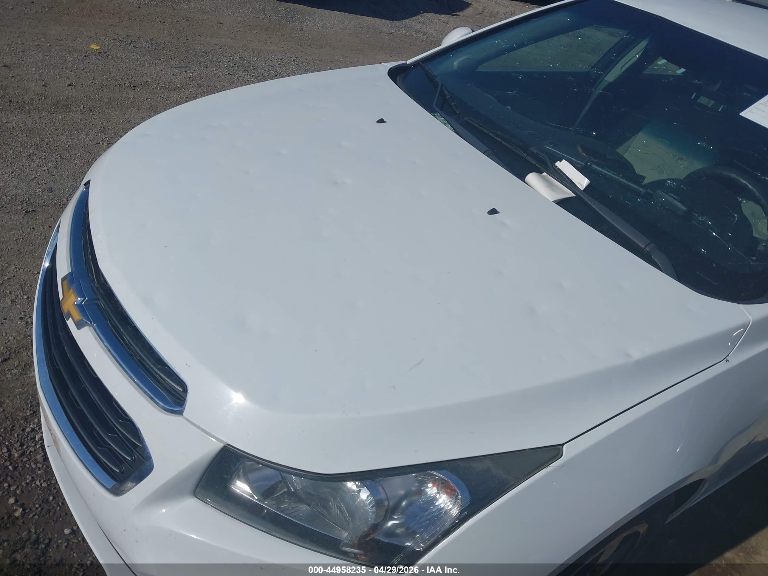 2015 Chevrolet Cruze 1lt Auto White vin: 1G1PC5SB9F7104318