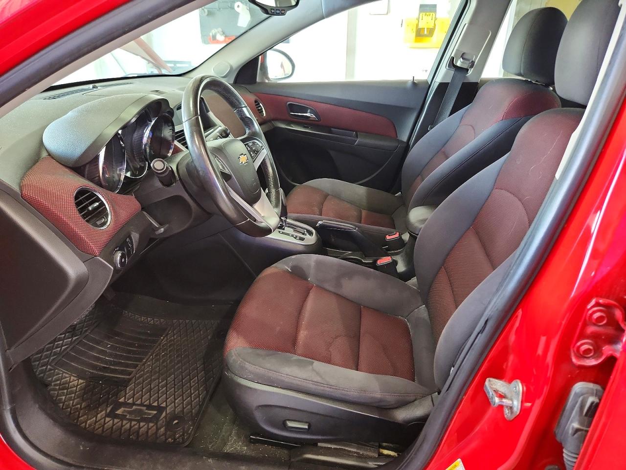 2013 Chevrolet Cruze Red vin: 1G1PC5SBXD7303701