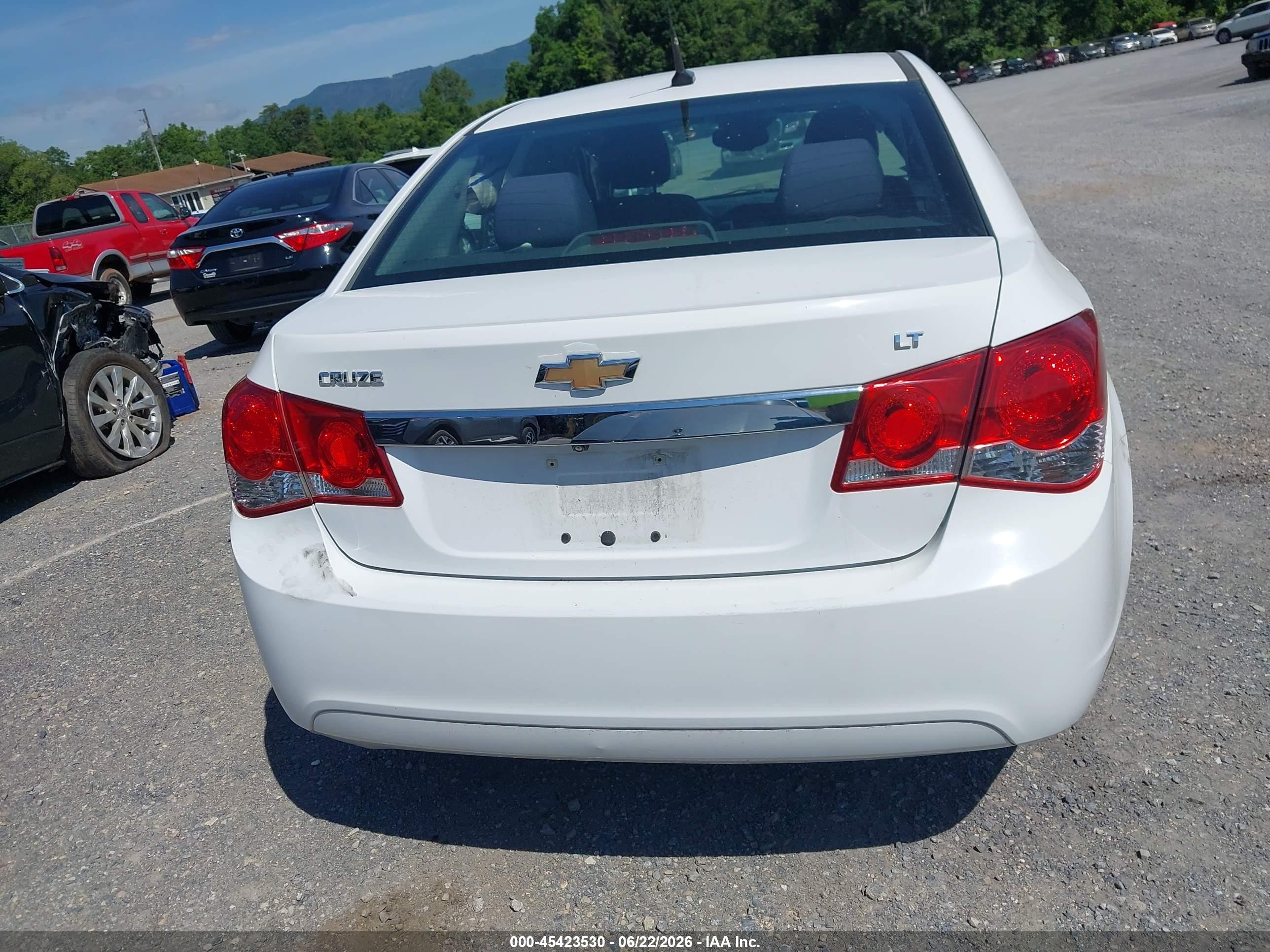 2014 Chevrolet Cruze 1lt Auto Silver vin: 1G1PC5SBXE7429591