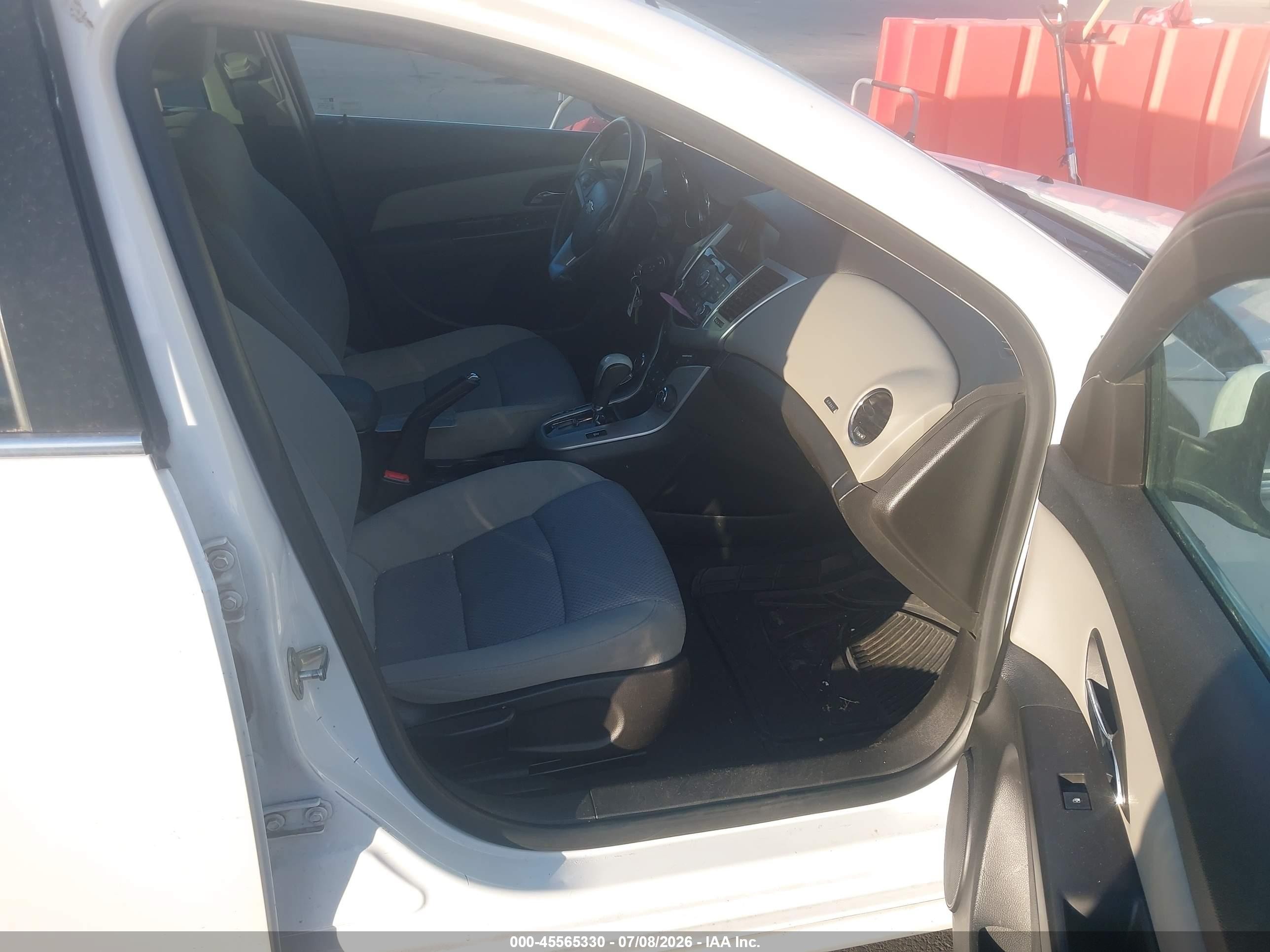 2014 Chevrolet Cruze 1lt Auto White vin: 1G1PC5SBXE7438887