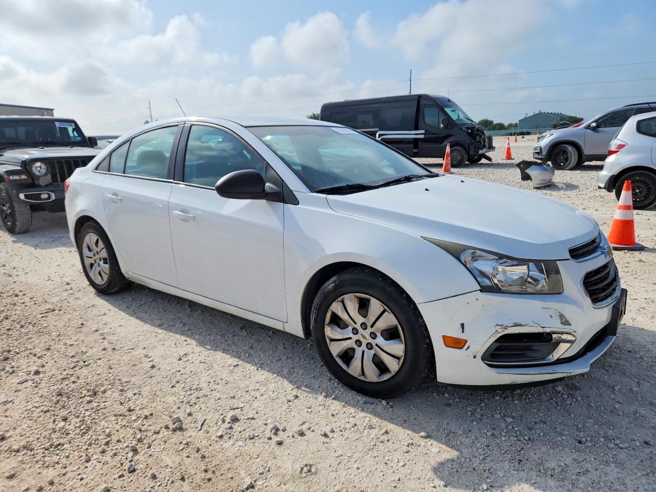 2016 Chevrolet Cruze Limited Ls White vin: 1G1PC5SG9G7124470