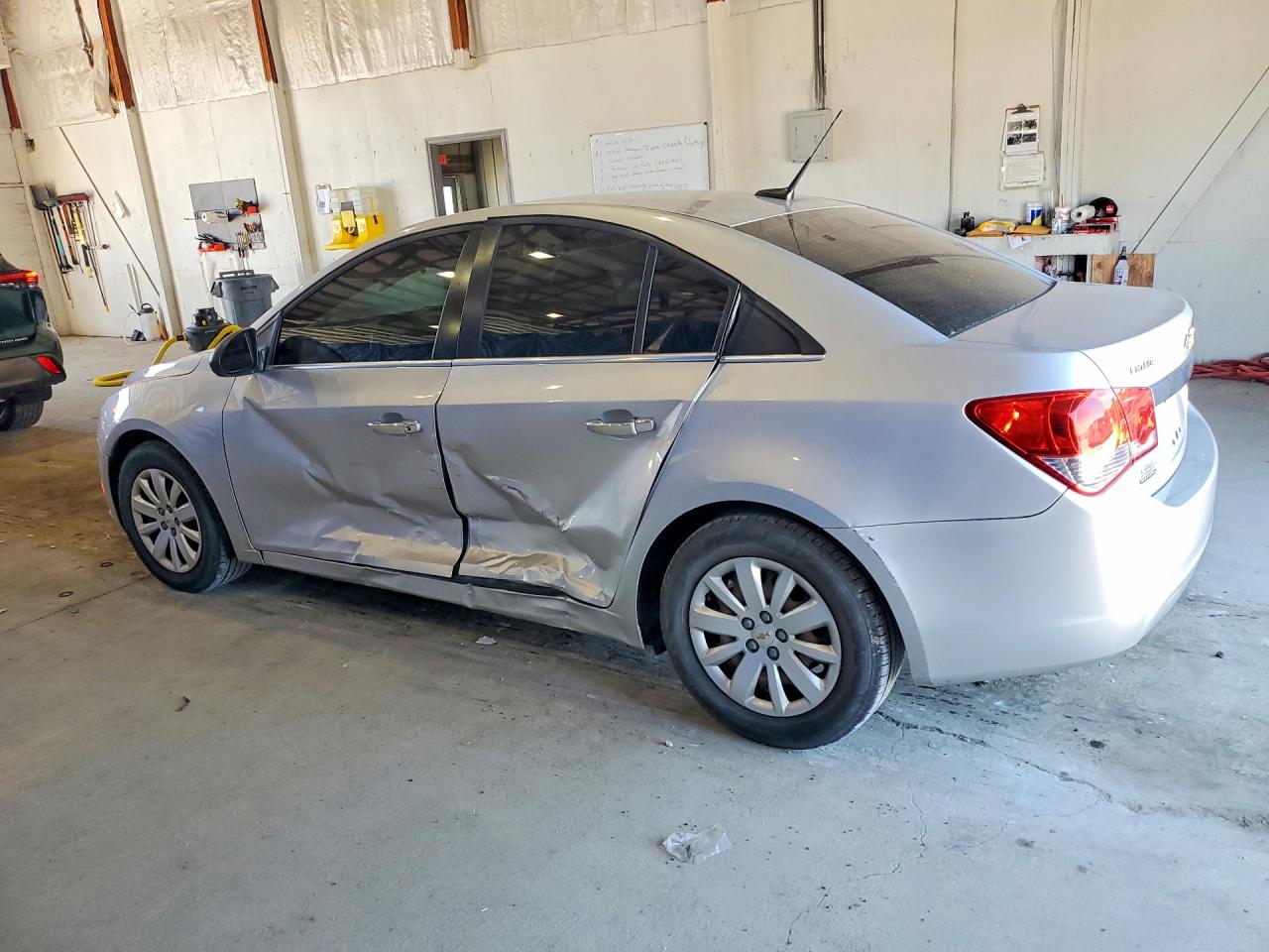 2011 Chevrolet Cruze Ls Silver vin: 1G1PC5SH0B7157648
