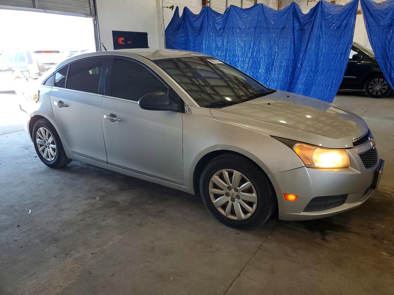 2011 Chevrolet Cruze Ls Silver vin: 1G1PC5SH0B7157648