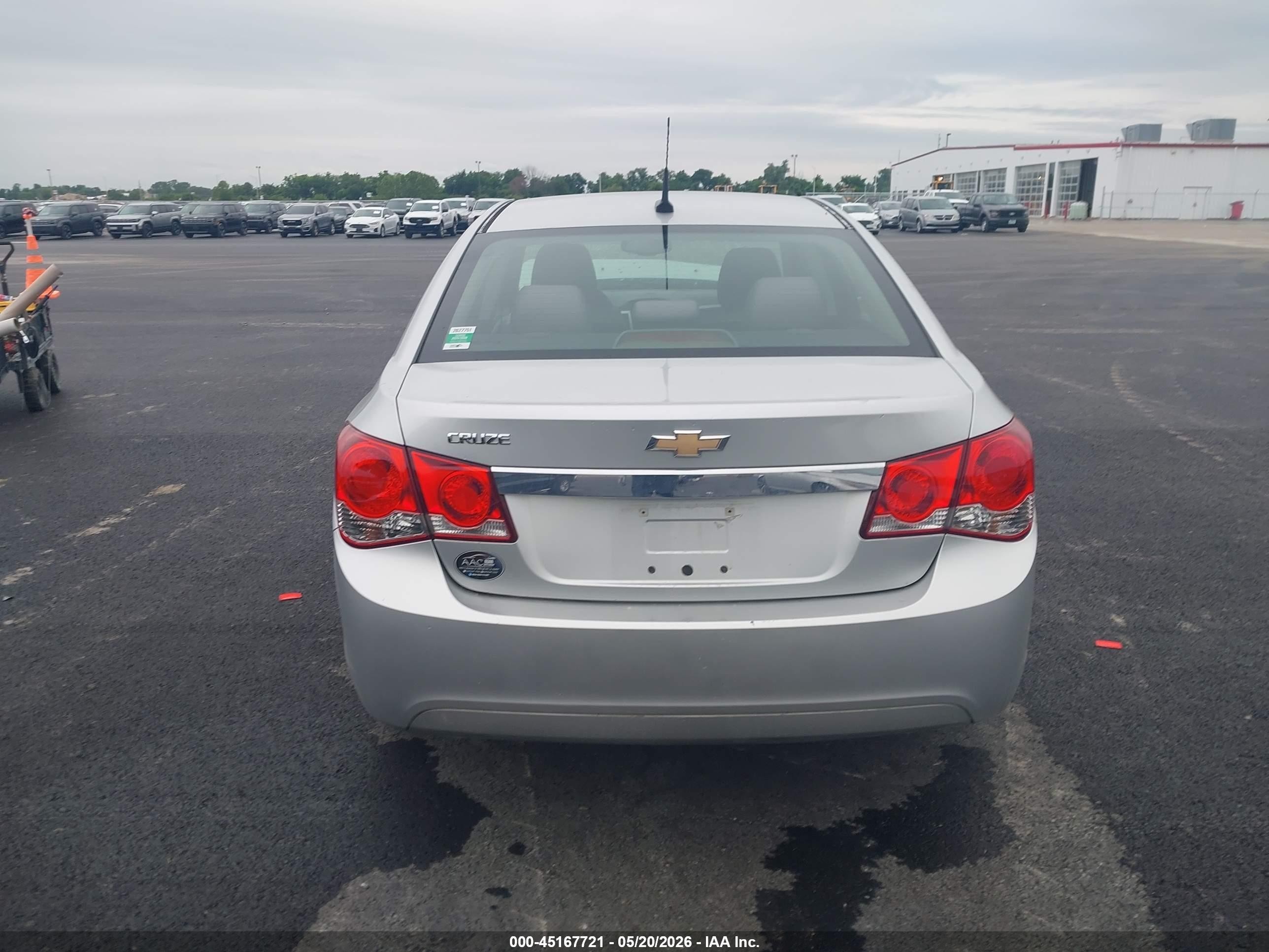 2011 Chevrolet Cruze Ls Silver vin: 1G1PC5SH0B7216052