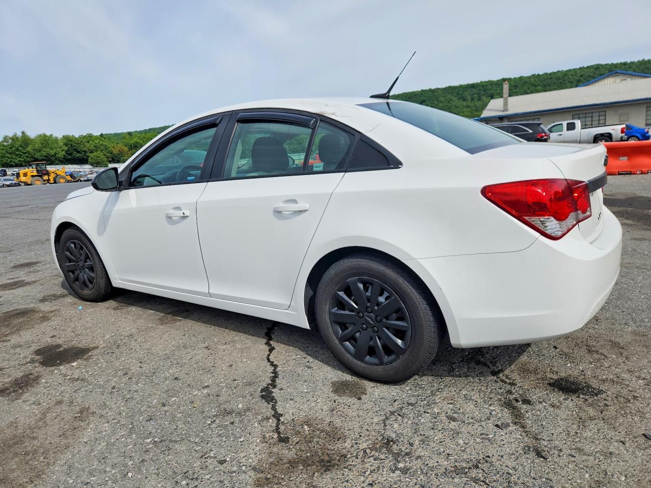 2011 Chevrolet Cruze Ls White vin: 1G1PC5SH0B7226662