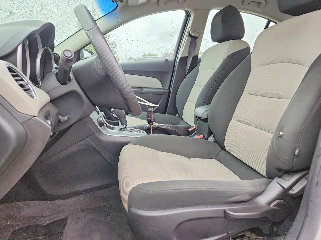 2012 Chevrolet Cruze Ls Silver vin: 1G1PC5SH0C7174872