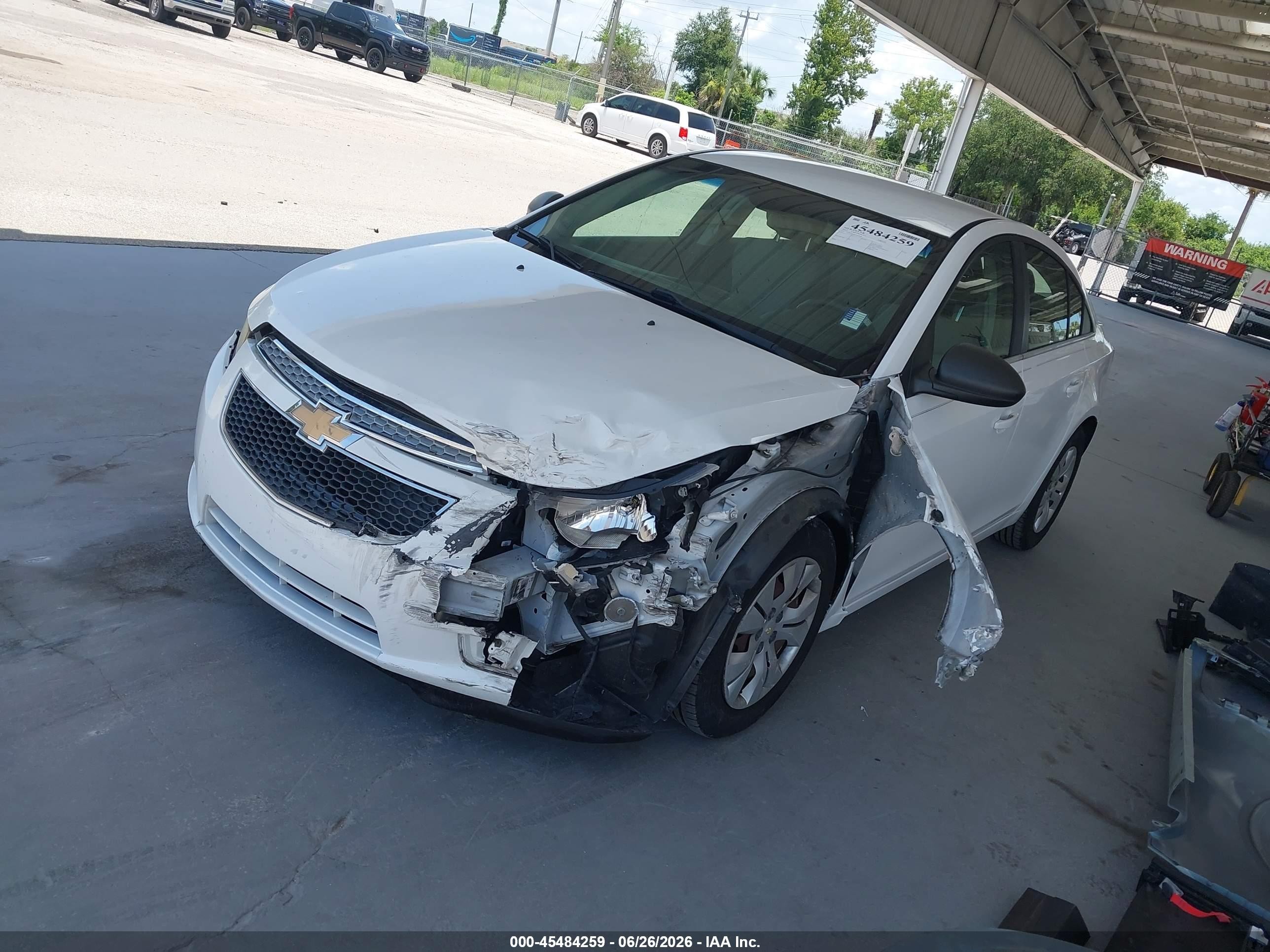 2012 Chevrolet Cruze Ls White vin: 1G1PC5SH0C7217168