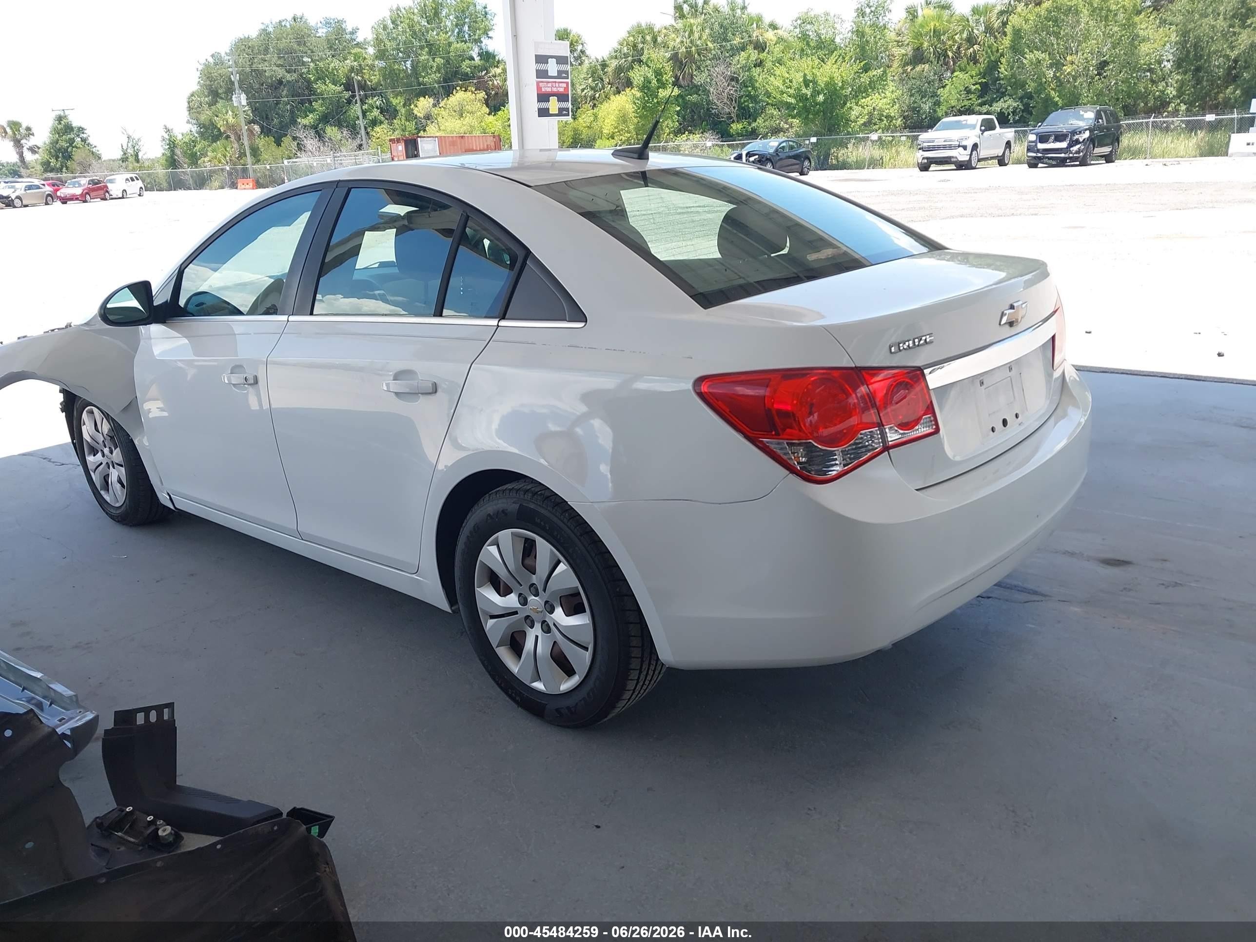 2012 Chevrolet Cruze Ls White vin: 1G1PC5SH0C7217168