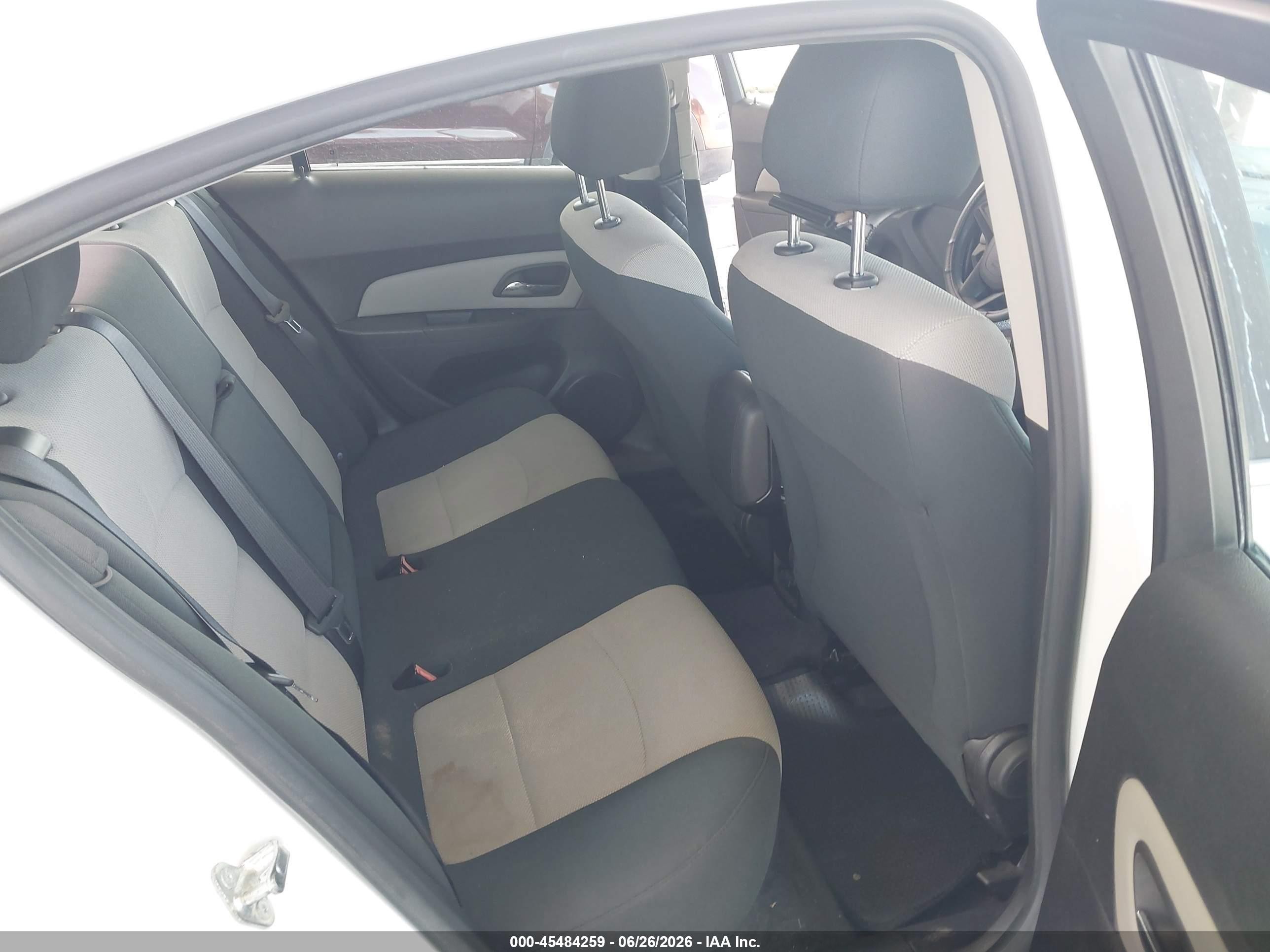 2012 Chevrolet Cruze Ls White vin: 1G1PC5SH0C7217168