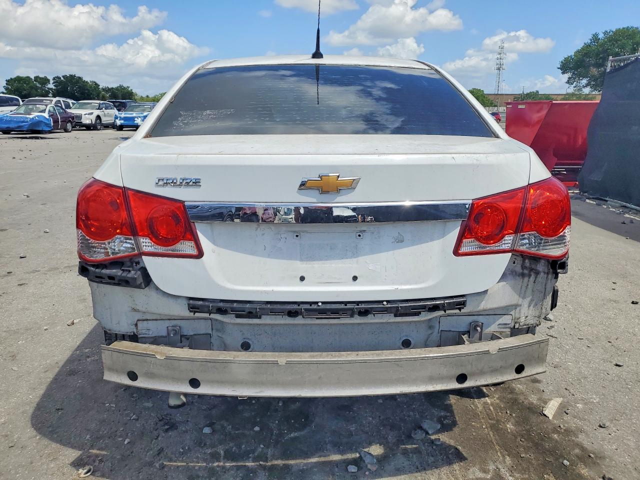 2012 Chevrolet Cruze 2ls White vin: 1G1PC5SH0C7366633