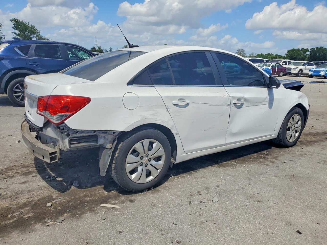 2012 Chevrolet Cruze 2ls White vin: 1G1PC5SH0C7366633