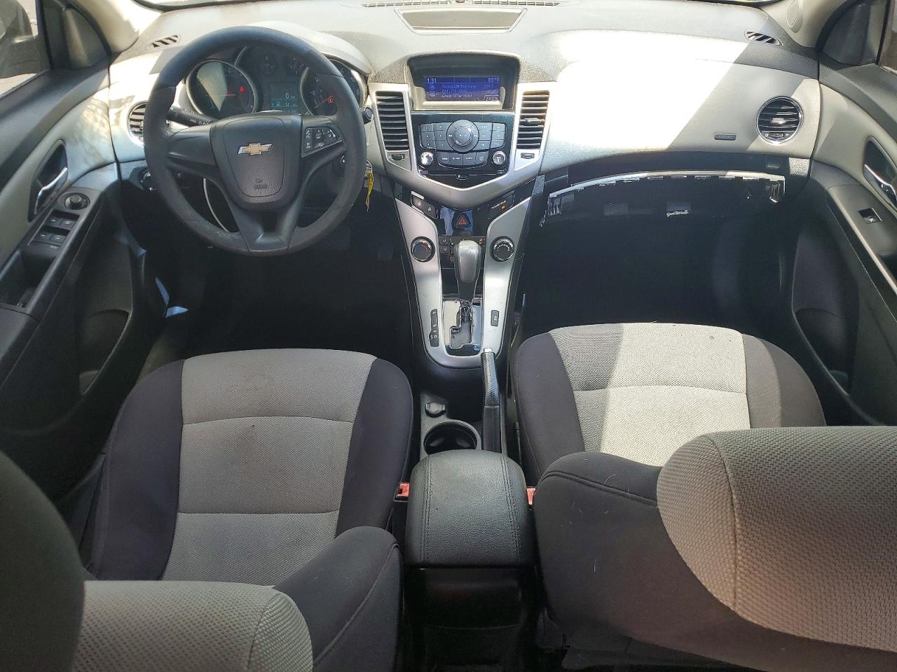 2012 Chevrolet Cruze 2ls White vin: 1G1PC5SH0C7366633