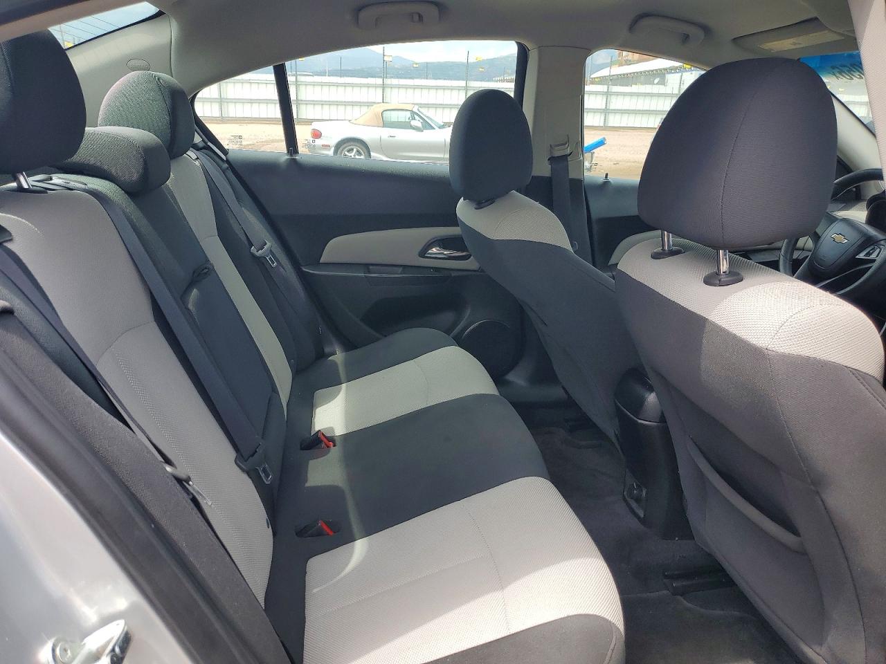 2011 Chevrolet Cruze Ls Silver vin: 1G1PC5SH1B7156217