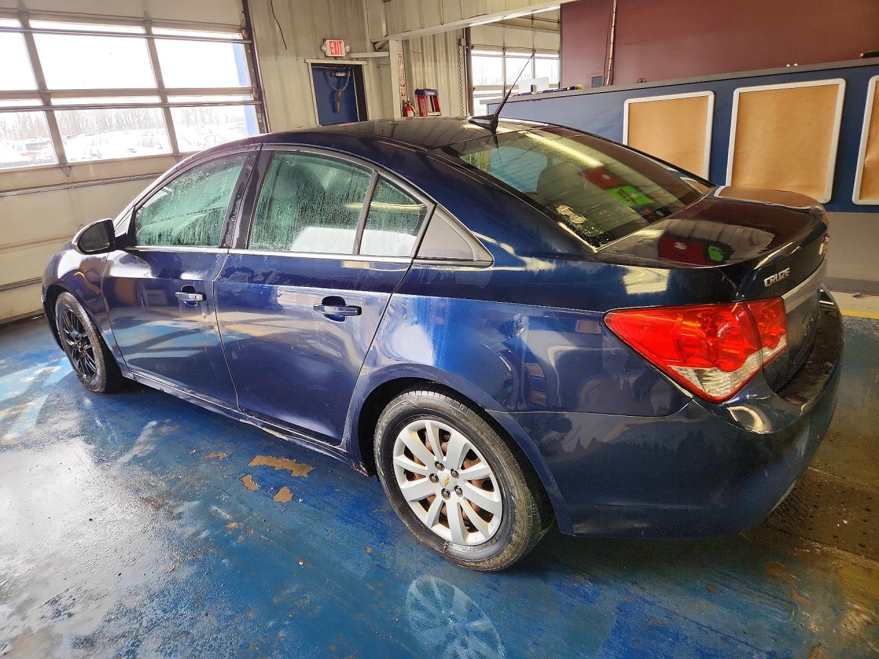 2011 Chevrolet Cruze Ls Blue vin: 1G1PC5SH1B7221003