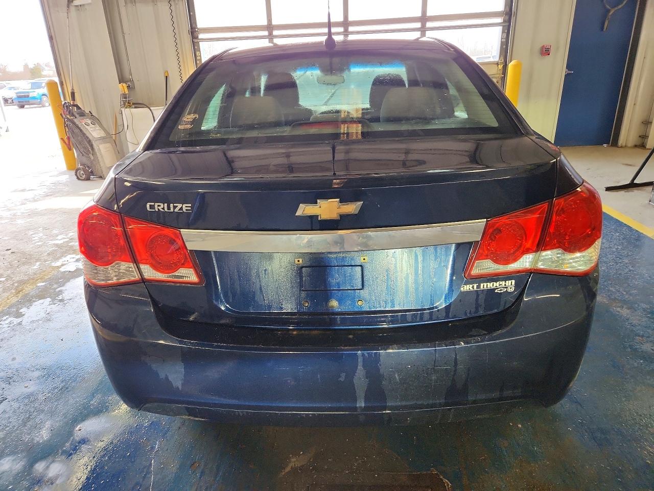 2011 Chevrolet Cruze Ls Blue vin: 1G1PC5SH1B7221003