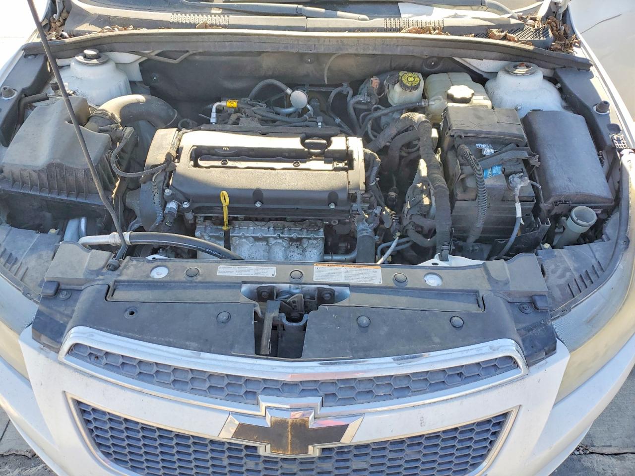 2012 Chevrolet Cruze Ls White vin: 1G1PC5SH1C7196475