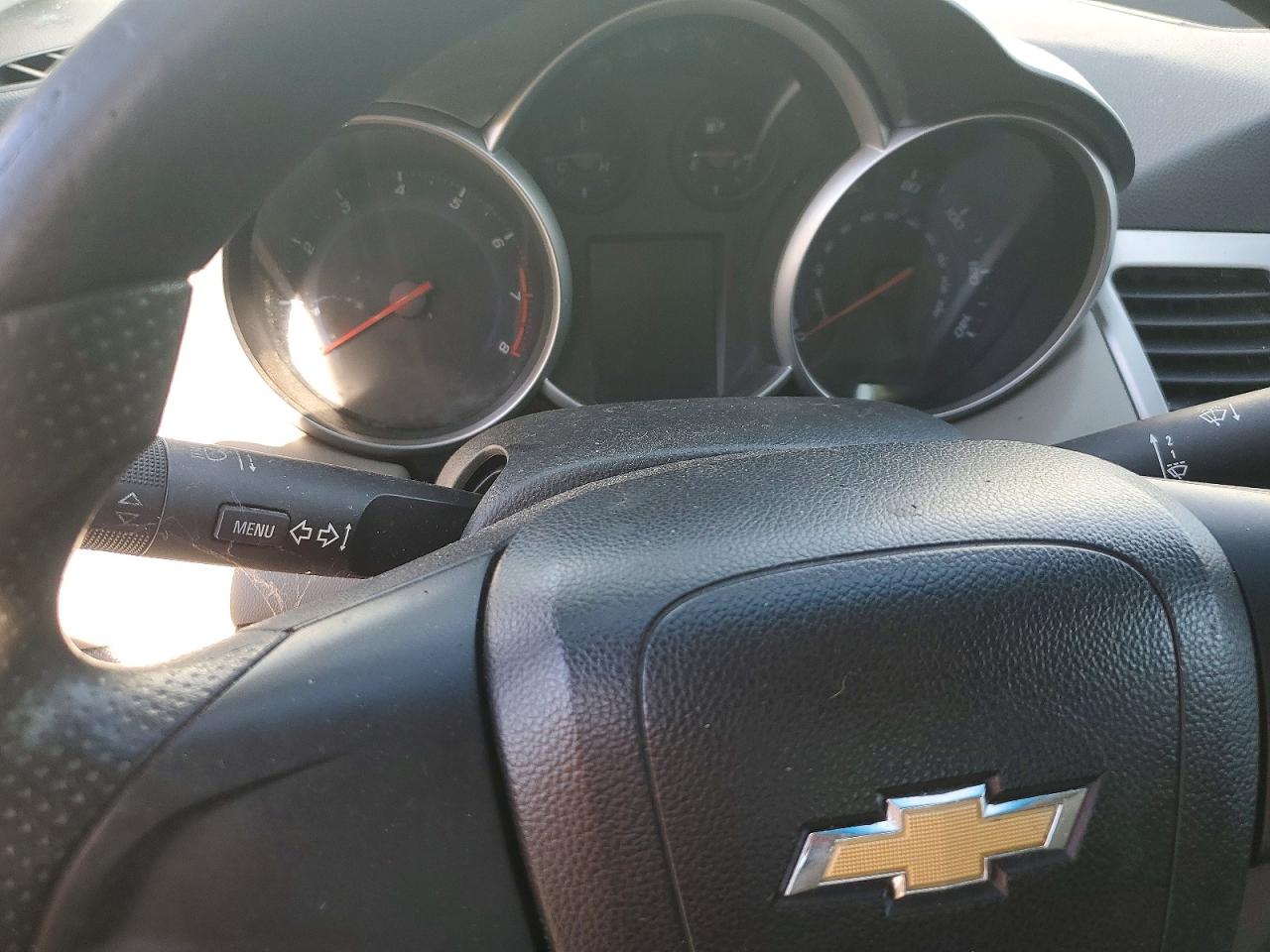 2012 Chevrolet Cruze Ls White vin: 1G1PC5SH1C7196475