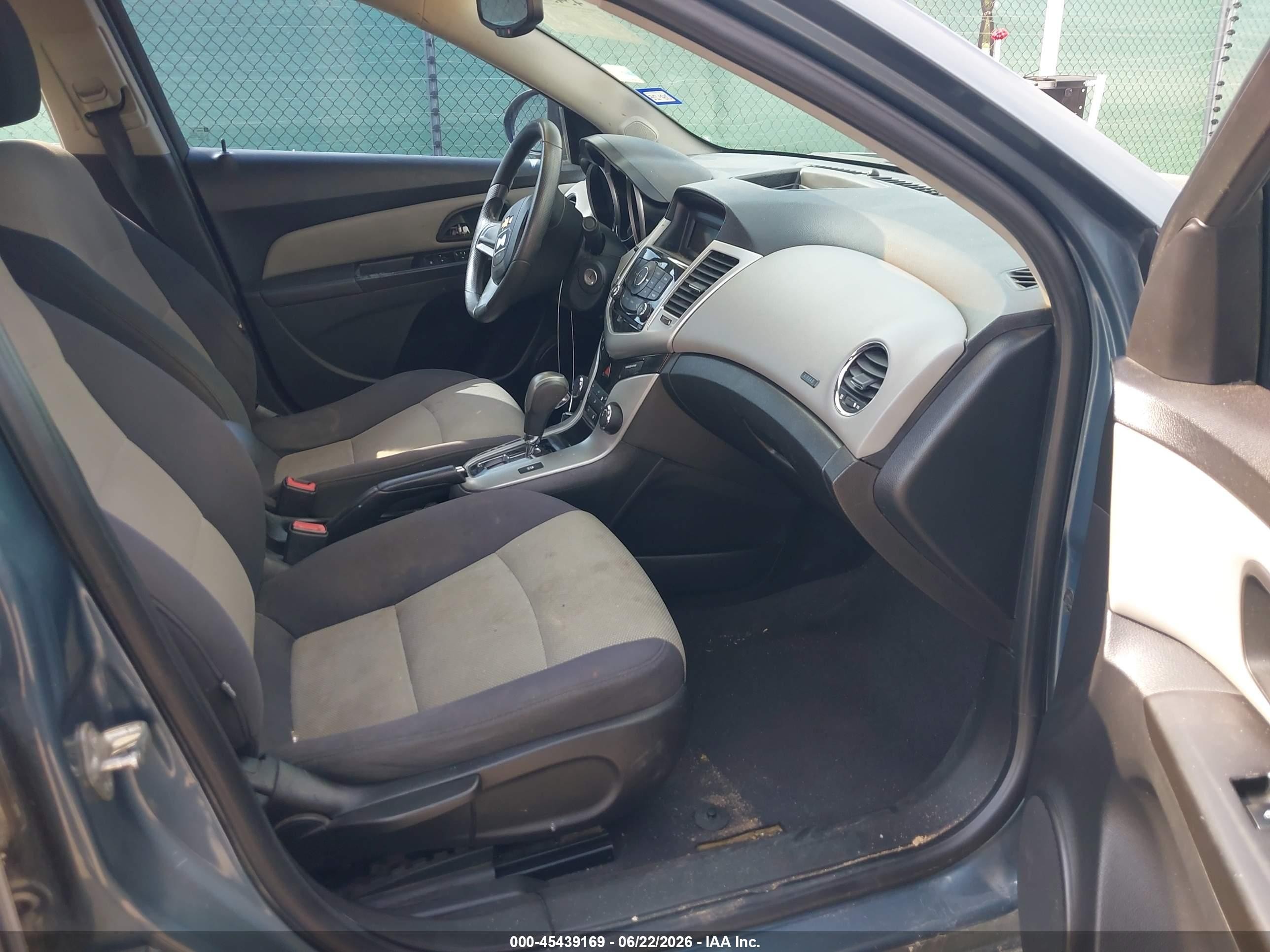 2012 Chevrolet Cruze Ls Blue vin: 1G1PC5SH1C7243603
