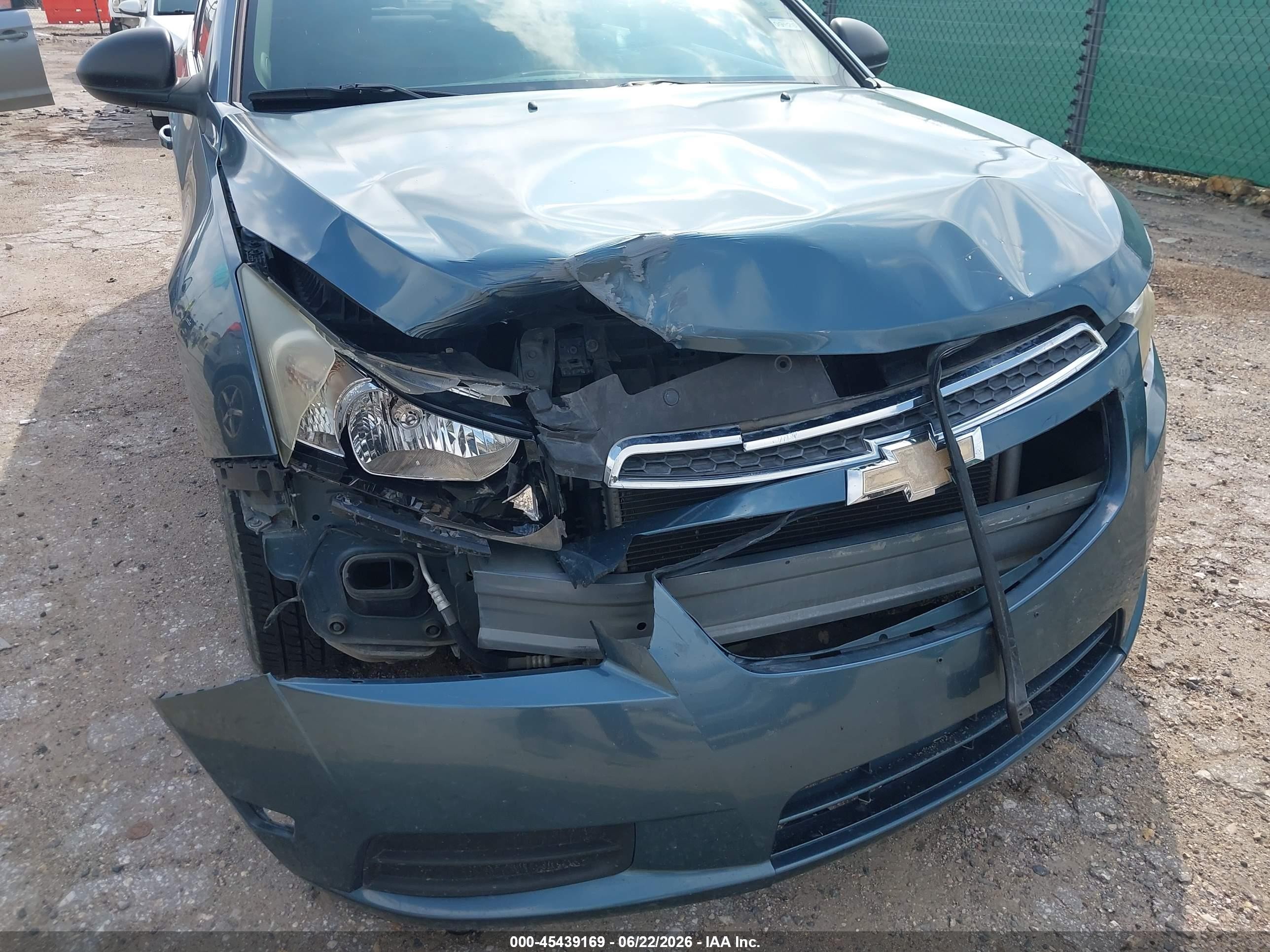 2012 Chevrolet Cruze Ls Blue vin: 1G1PC5SH1C7243603