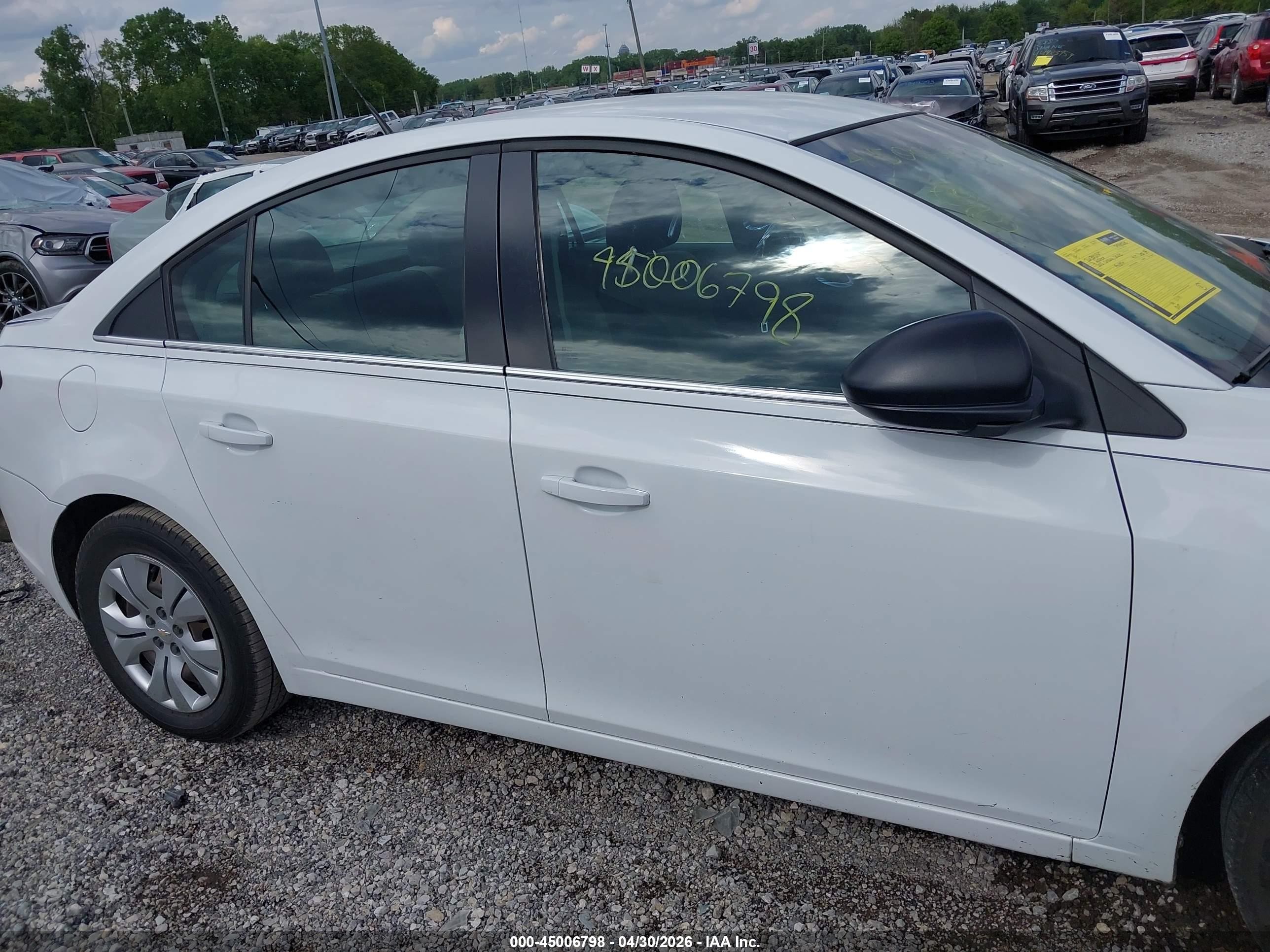 2012 Chevrolet Cruze Ls White vin: 1G1PC5SH1C7277072