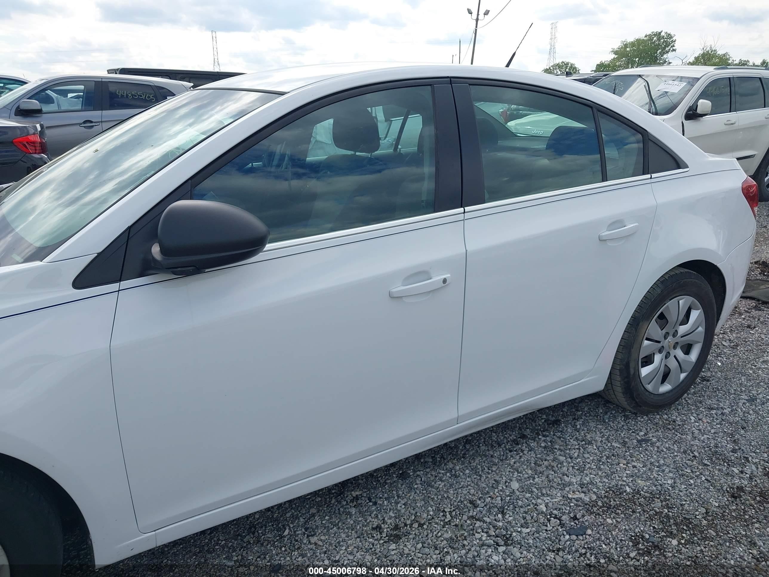 2012 Chevrolet Cruze Ls White vin: 1G1PC5SH1C7277072