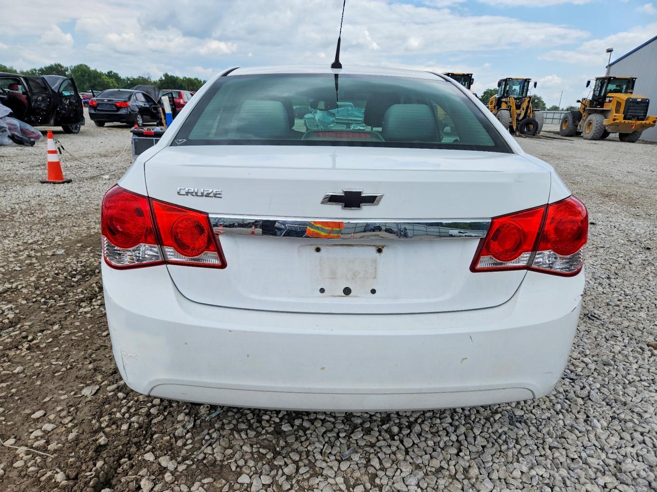 2012 Chevrolet Cruze Ls White vin: 1G1PC5SH1C7372327