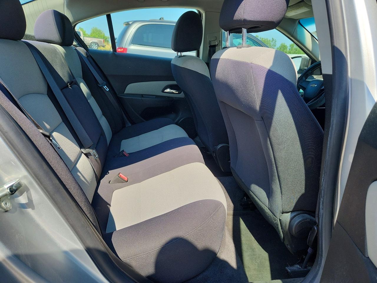 2012 Chevrolet Cruze Silver vin: 1G1PC5SH1C7372991