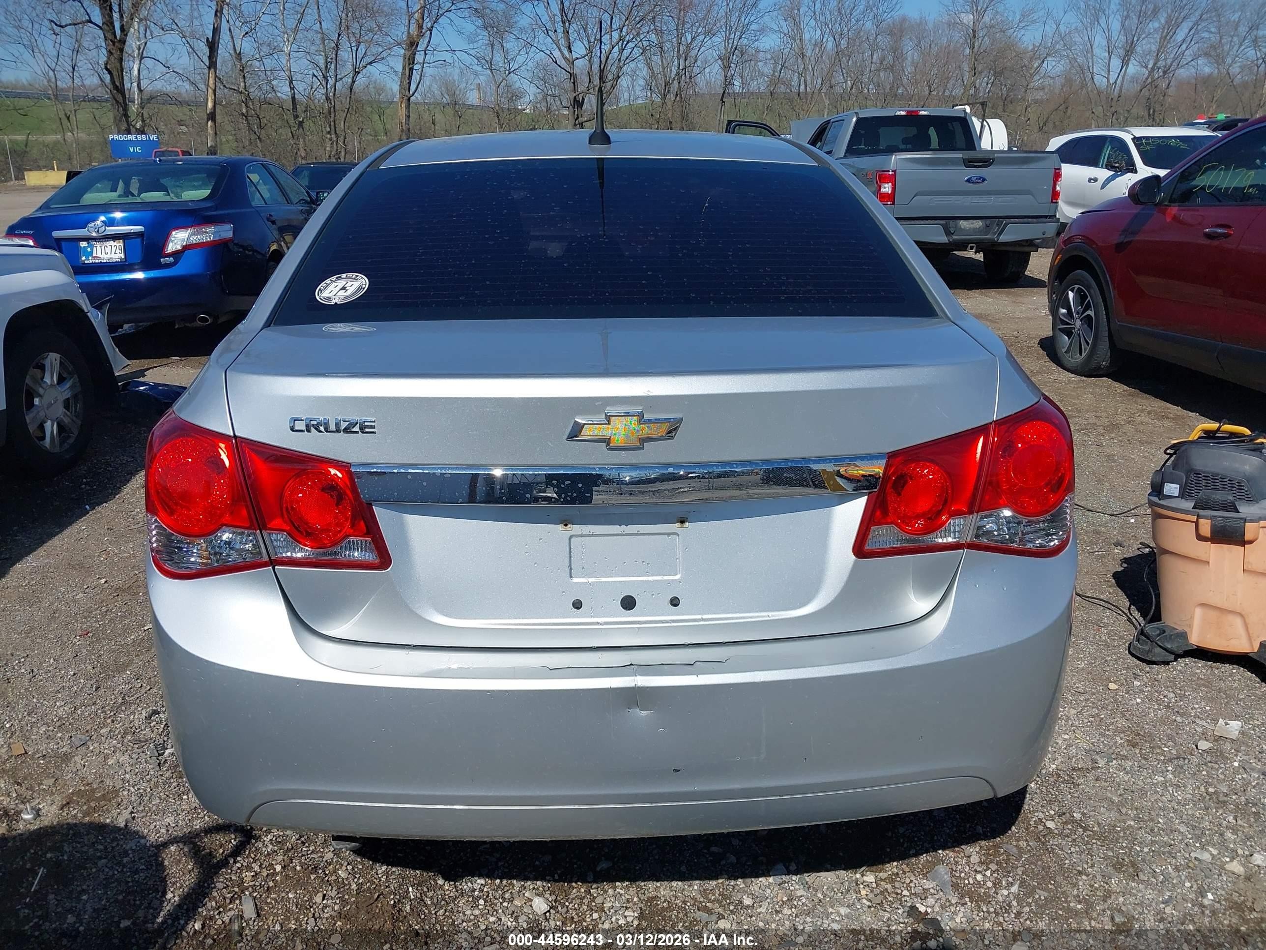 2011 Chevrolet Cruze Ls Silver vin: 1G1PC5SH2B7116731