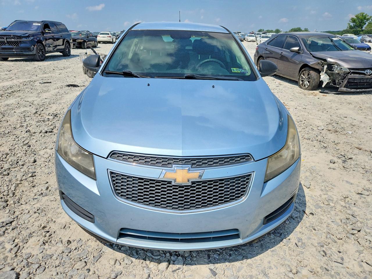 2011 Chevrolet Cruze Ls Blue vin: 1G1PC5SH2B7137658