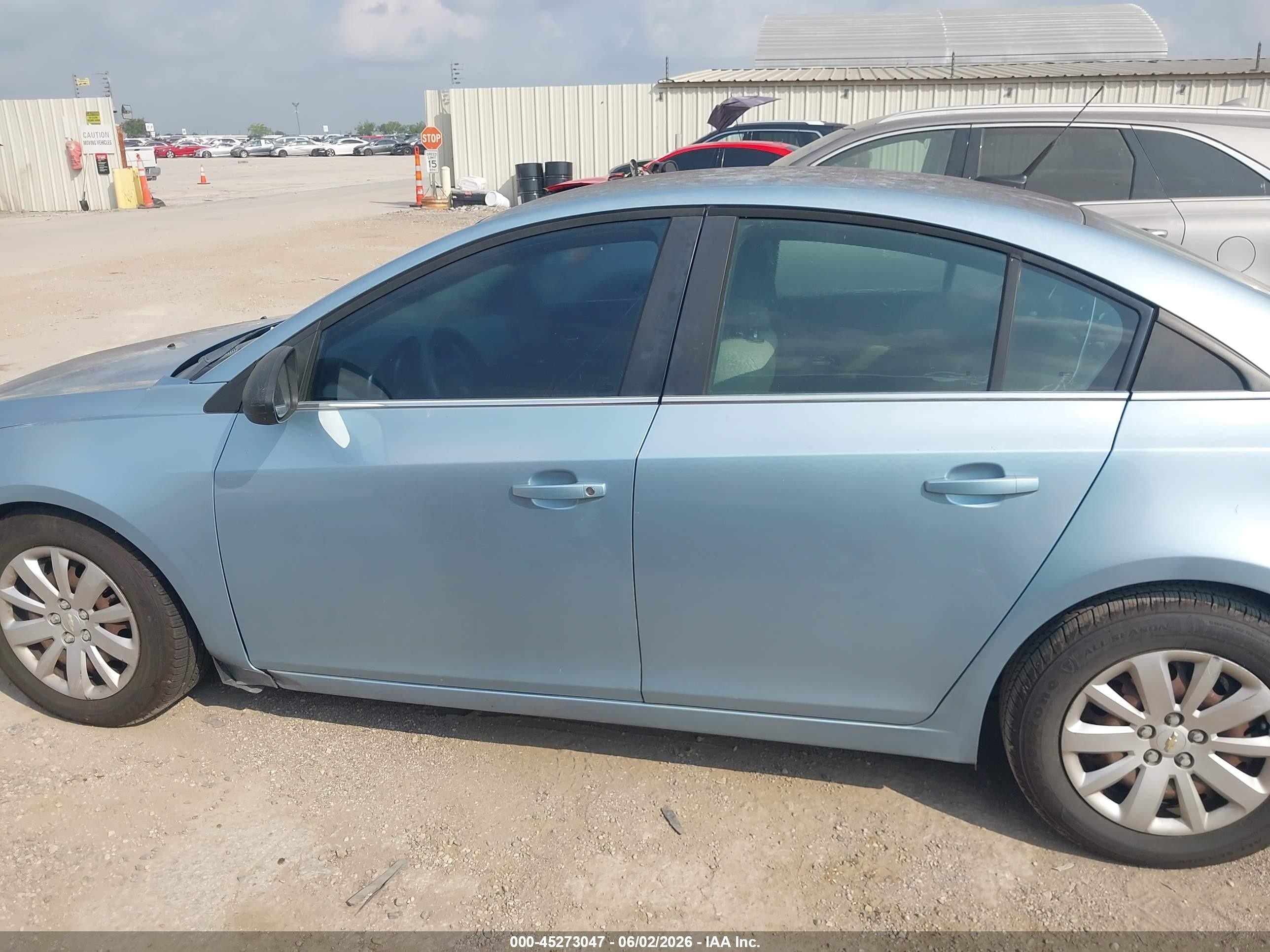2011 Chevrolet Cruze Ls Blue vin: 1G1PC5SH2B7187962