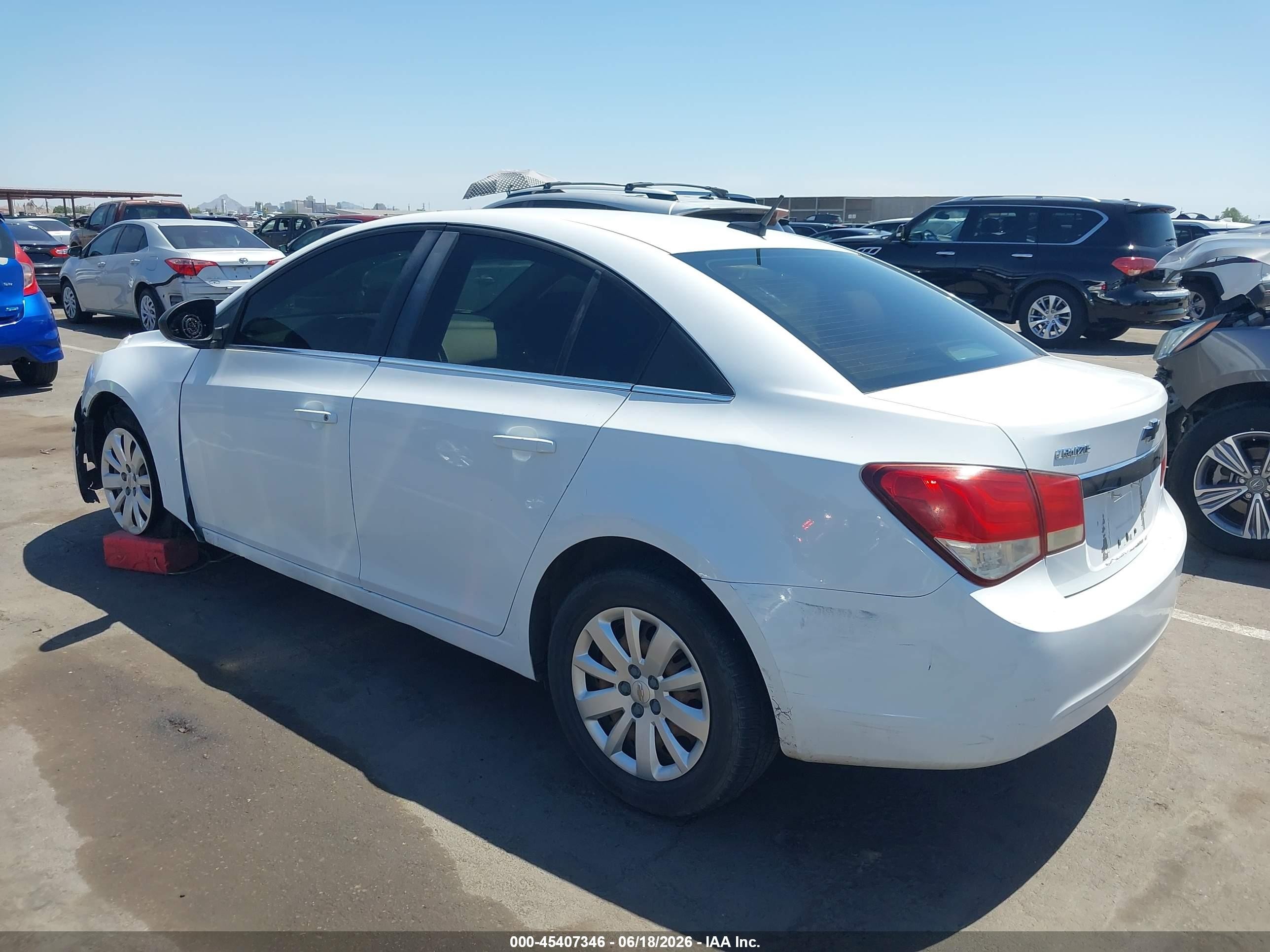 2011 Chevrolet Cruze Ls White vin: 1G1PC5SH2B7199433