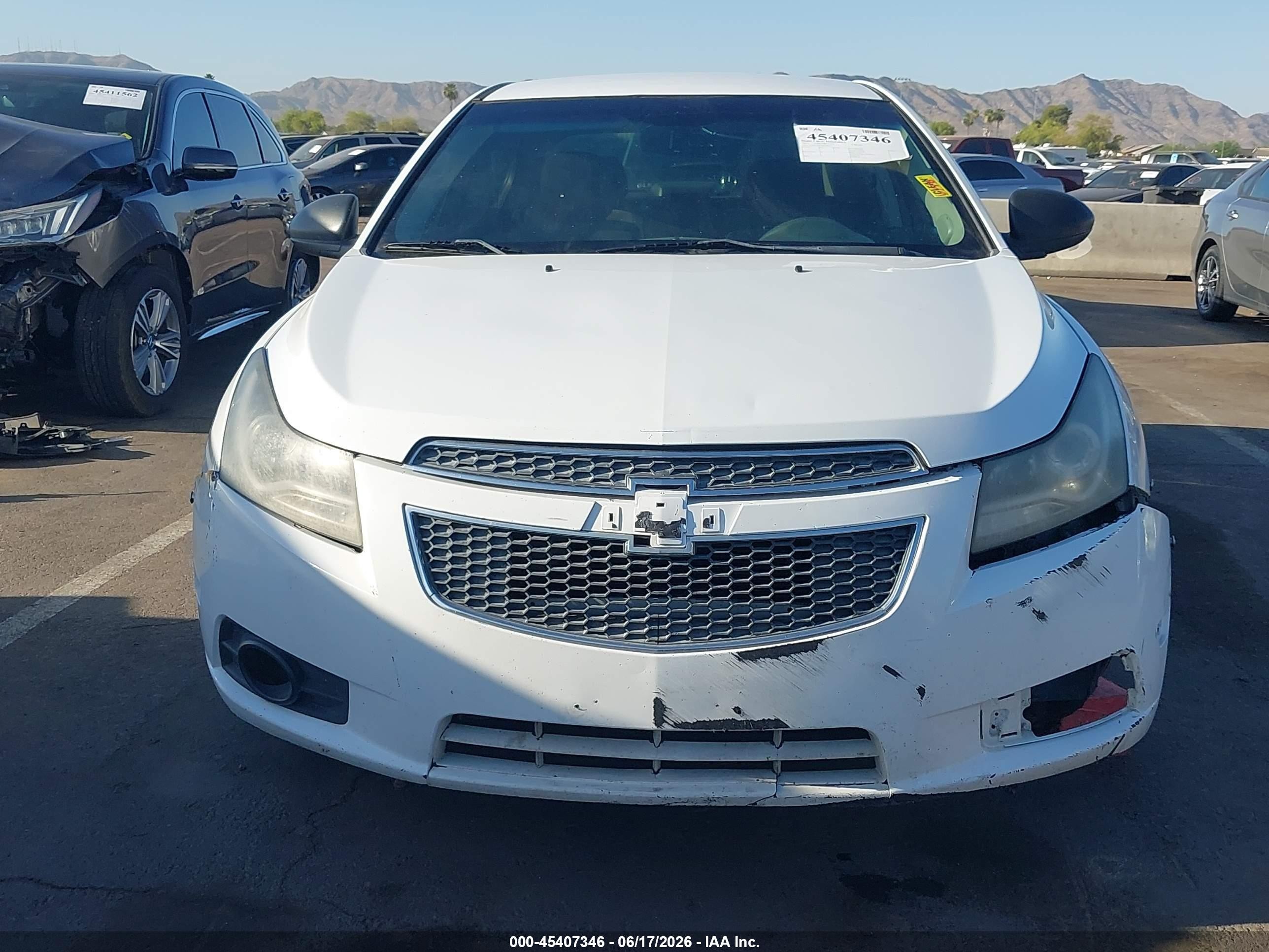 2011 Chevrolet Cruze Ls White vin: 1G1PC5SH2B7199433