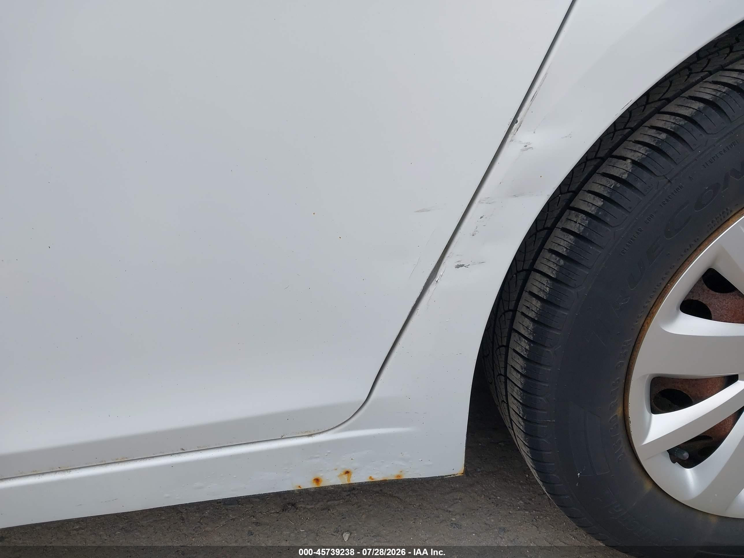 2011 Chevrolet Cruze Ls White vin: 1G1PC5SH2B7287544