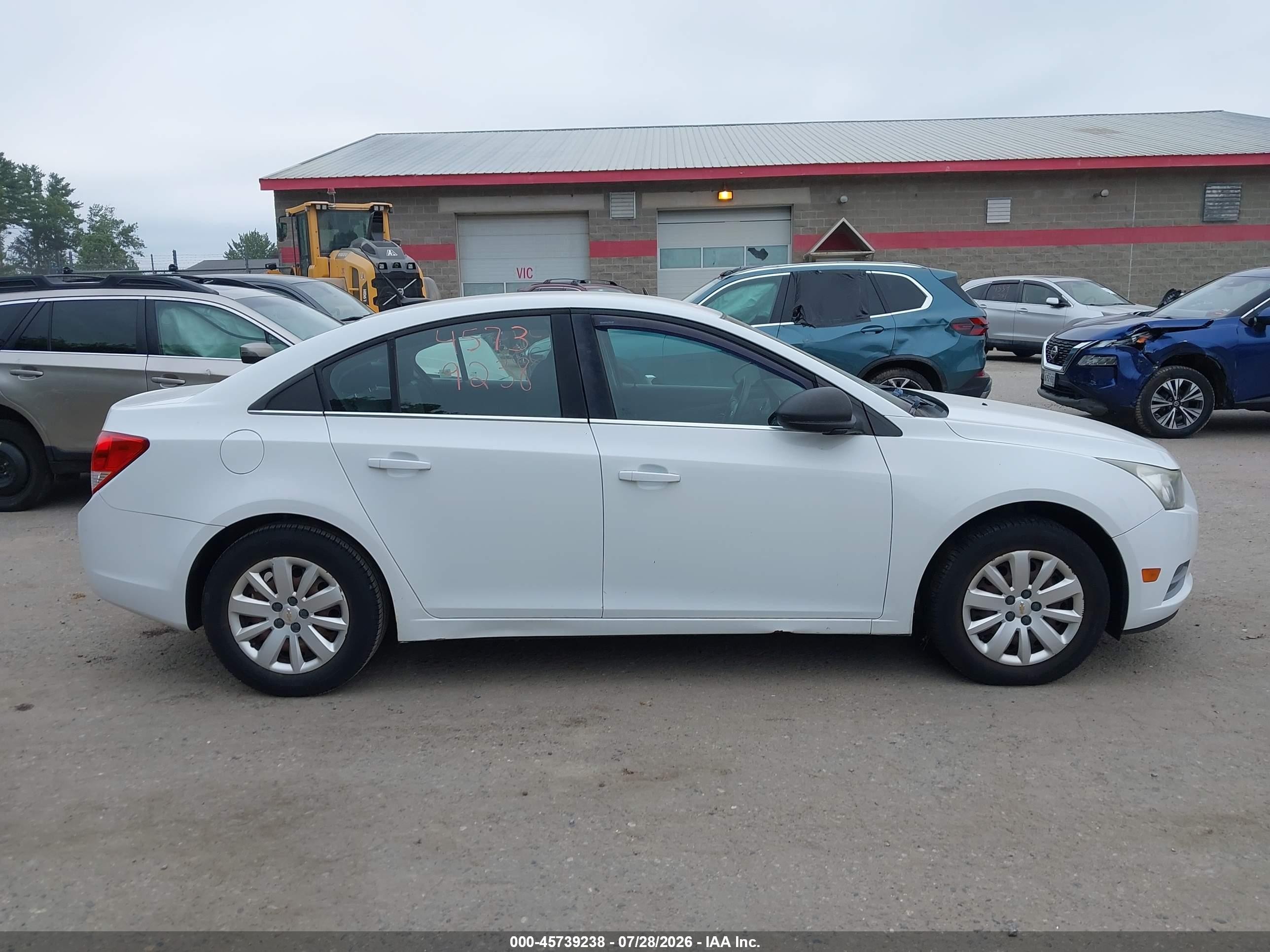 2011 Chevrolet Cruze Ls White vin: 1G1PC5SH2B7287544