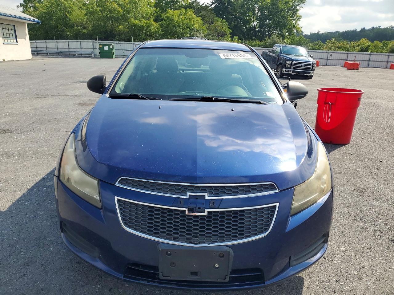 2012 Chevrolet Cruze Ls Blue vin: 1G1PC5SH2C7226650