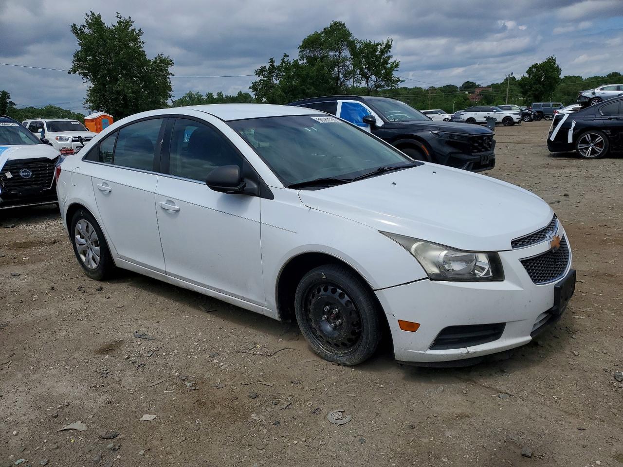 2012 Chevrolet Cruze Ls White vin: 1G1PC5SH2C7287691