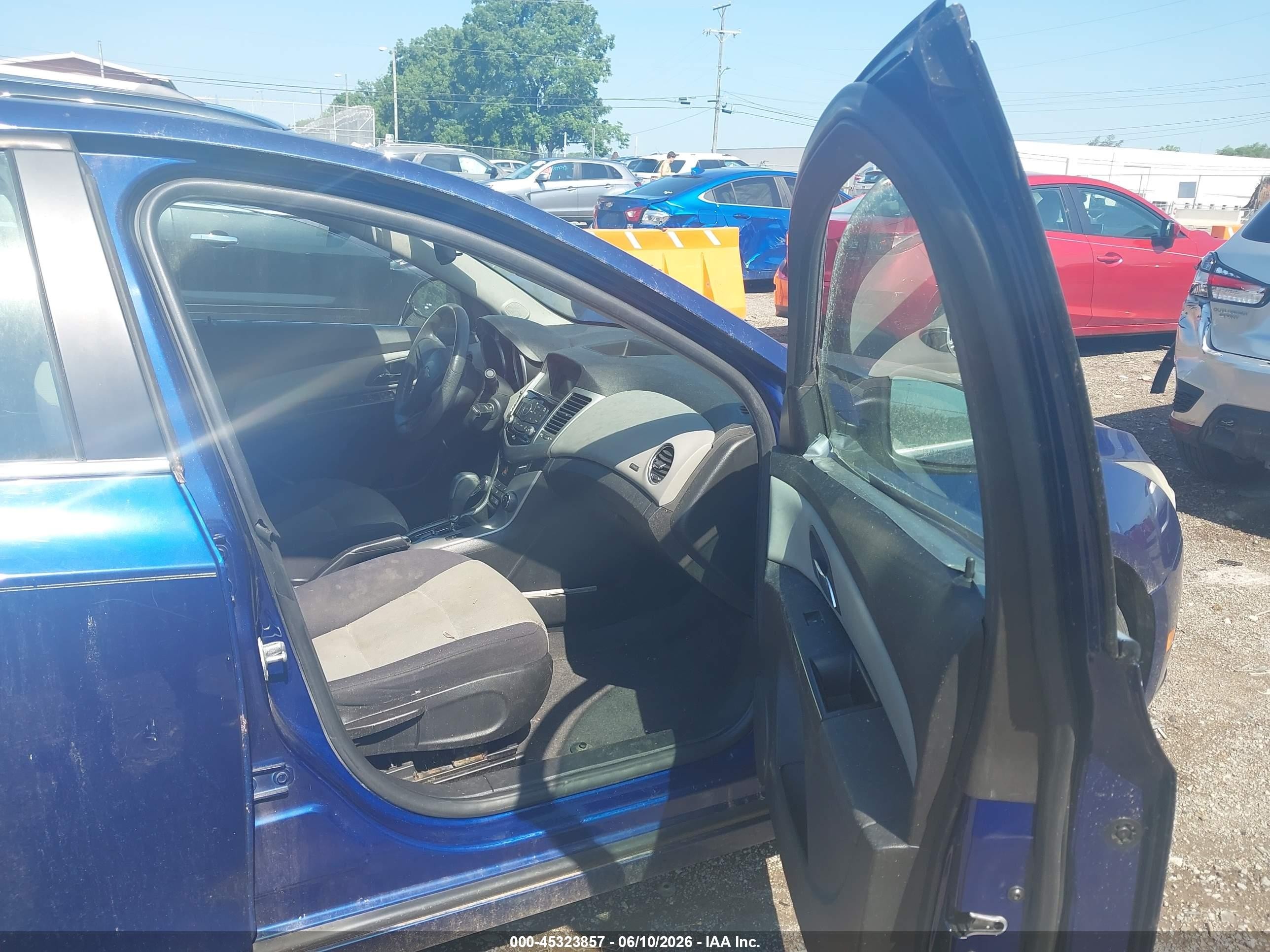 2012 Chevrolet Cruze Ls Синий vin: 1G1PC5SH2C7310483