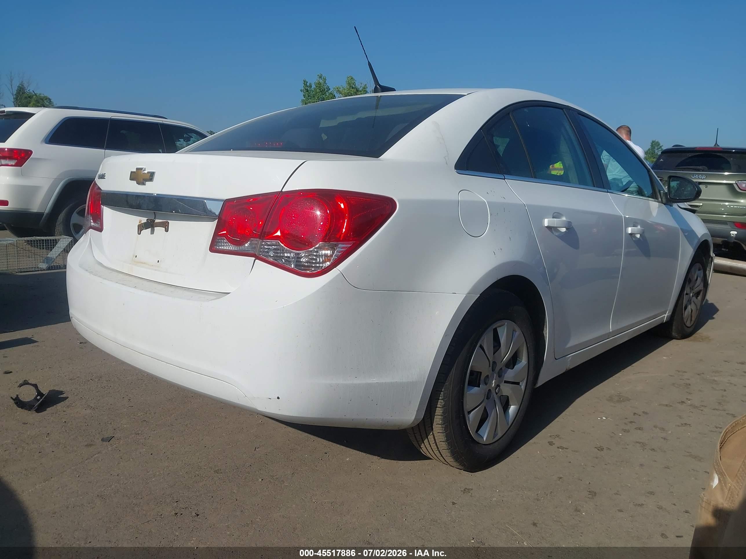2012 Chevrolet Cruze Ls White vin: 1G1PC5SH2C7390772