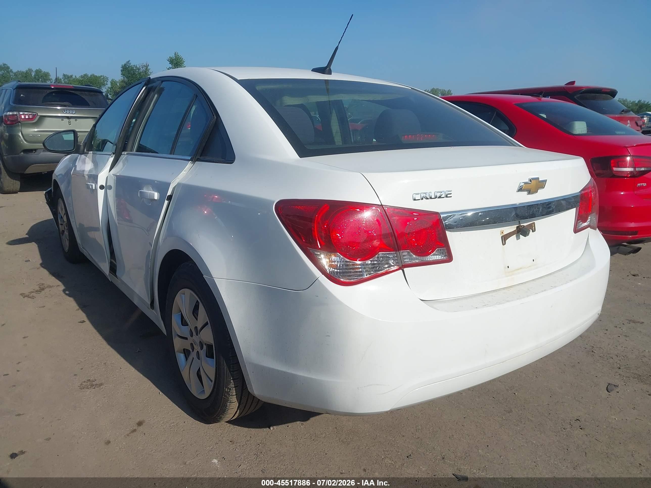 2012 Chevrolet Cruze Ls White vin: 1G1PC5SH2C7390772