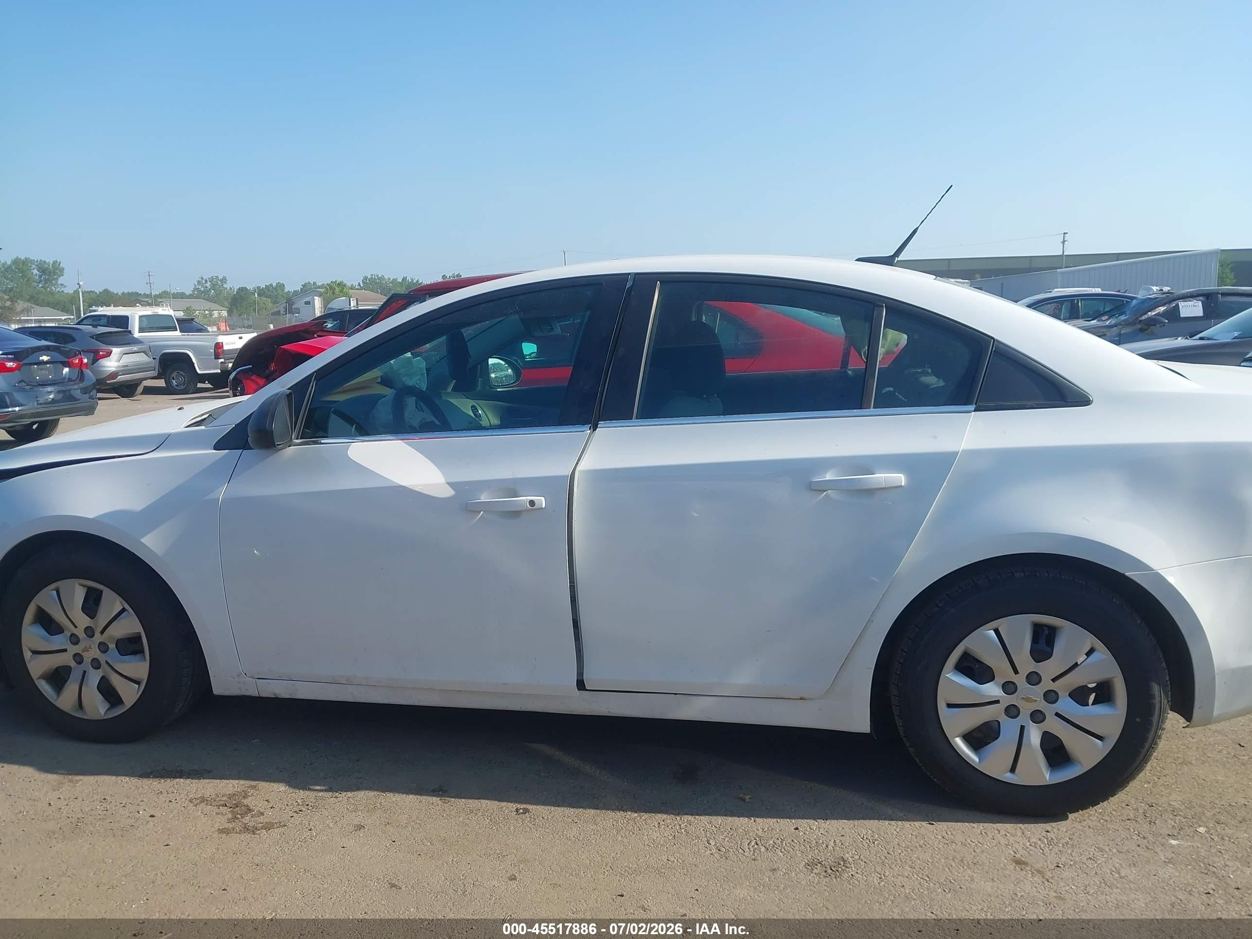 2012 Chevrolet Cruze Ls White vin: 1G1PC5SH2C7390772