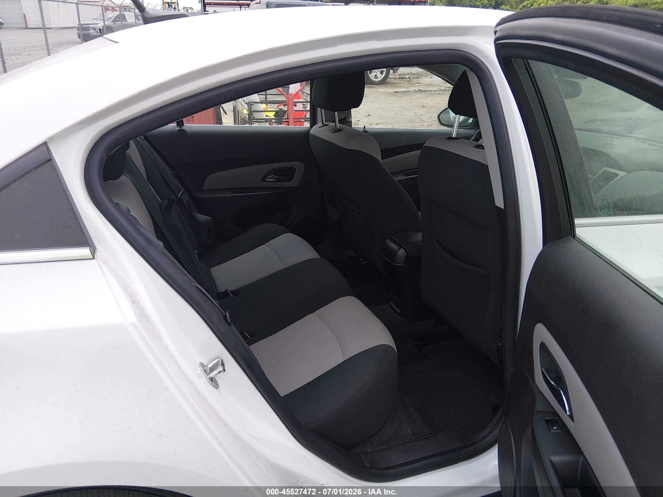 2011 Chevrolet Cruze Ls White vin: 1G1PC5SH3B7184374