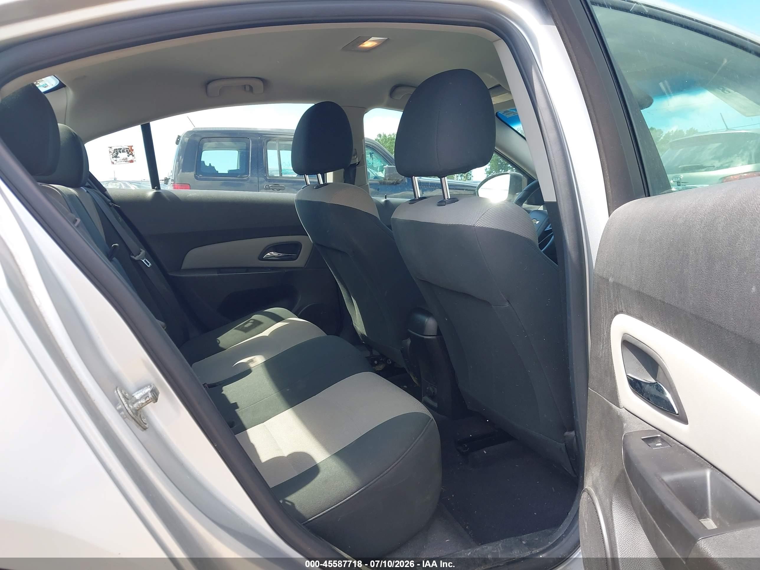 2012 Chevrolet Cruze Ls Silver vin: 1G1PC5SH3C7125391