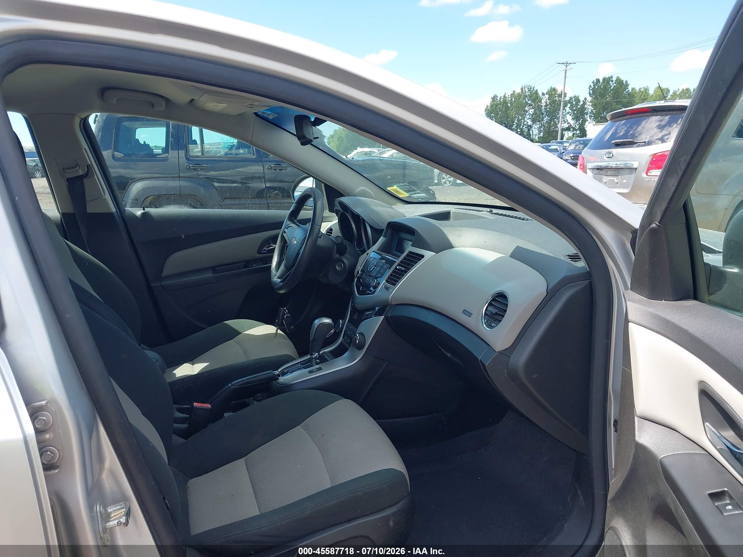 2012 Chevrolet Cruze Ls Silver vin: 1G1PC5SH3C7125391