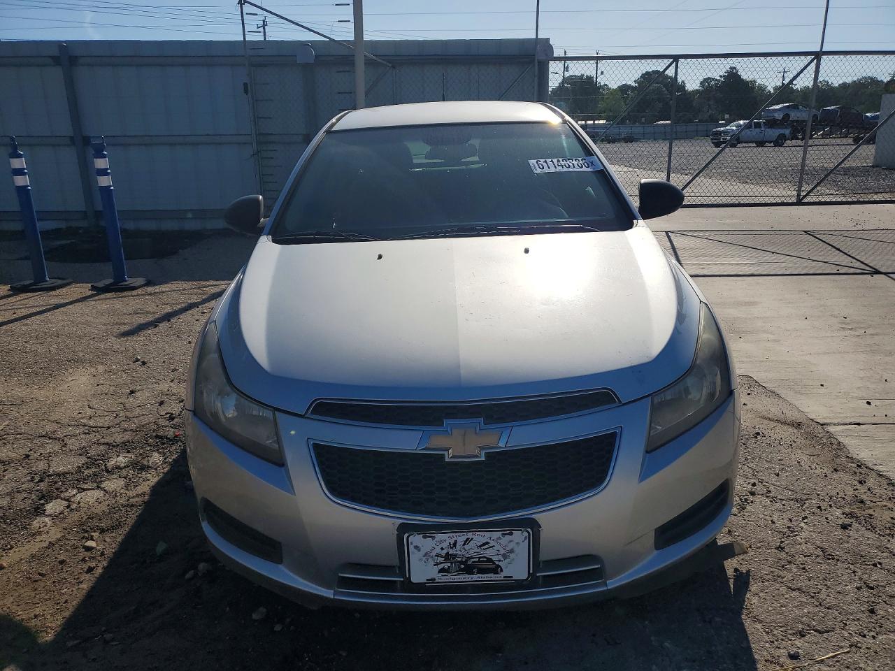 2012 Chevrolet Cruze Ls Silver vin: 1G1PC5SH3C7154258
