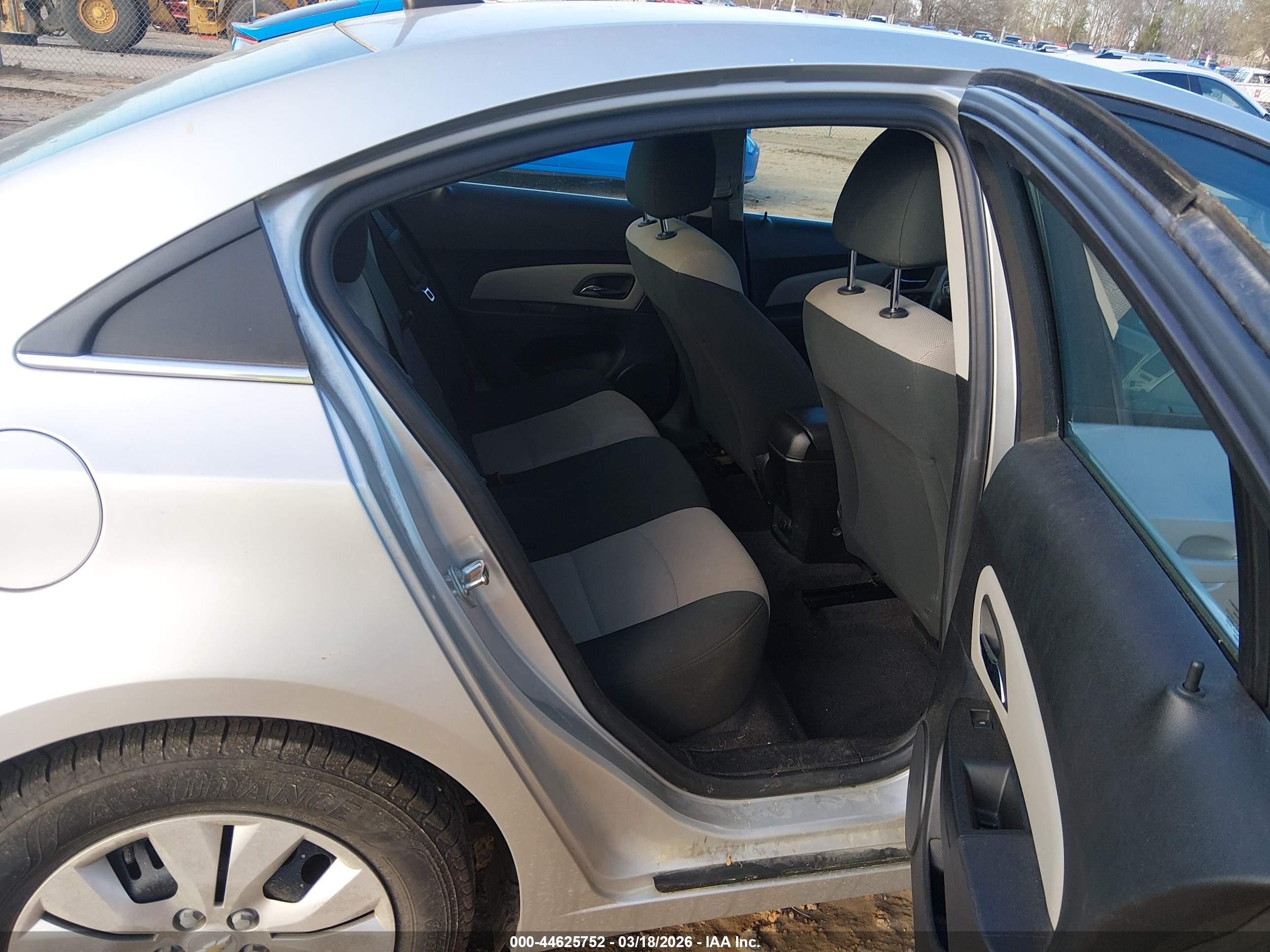 2012 Chevrolet Cruze Ls Silver vin: 1G1PC5SH3C7224180