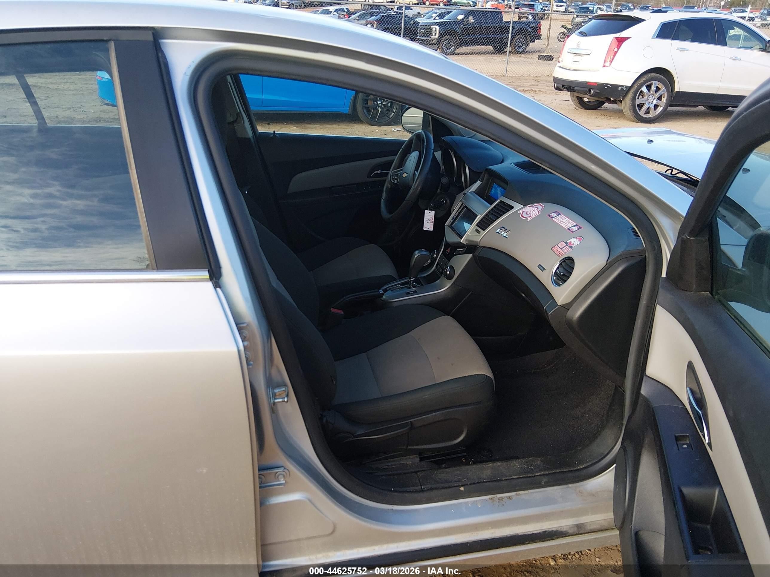 2012 Chevrolet Cruze Ls Silver vin: 1G1PC5SH3C7224180