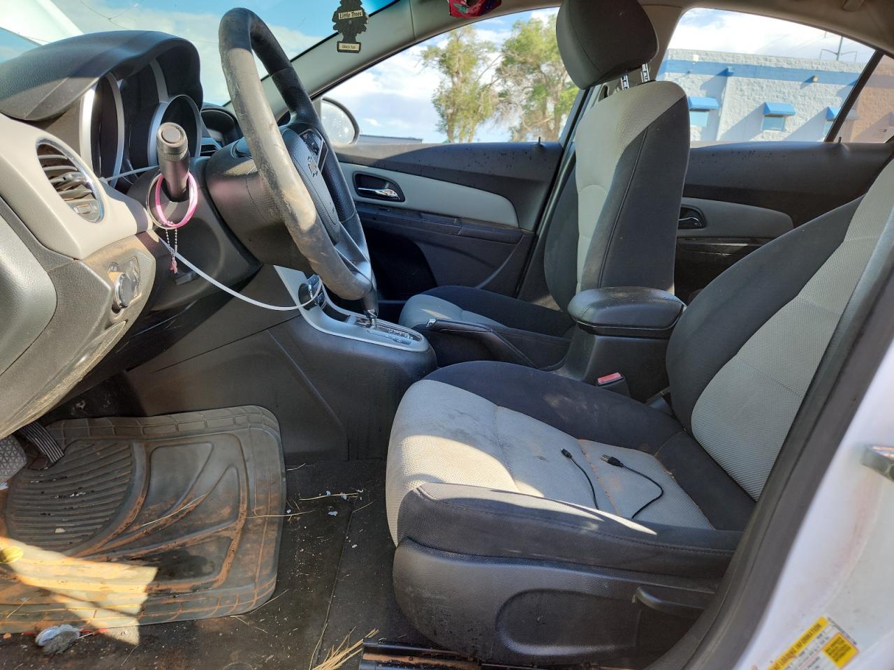 2012 Chevrolet Cruze Ls White vin: 1G1PC5SH3C7261746