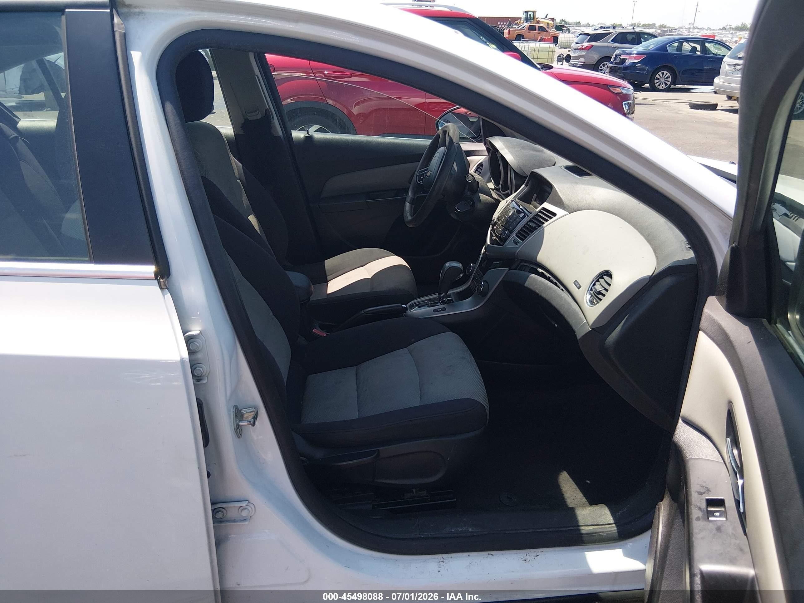 2012 Chevrolet Cruze Ls White vin: 1G1PC5SH3C7363810
