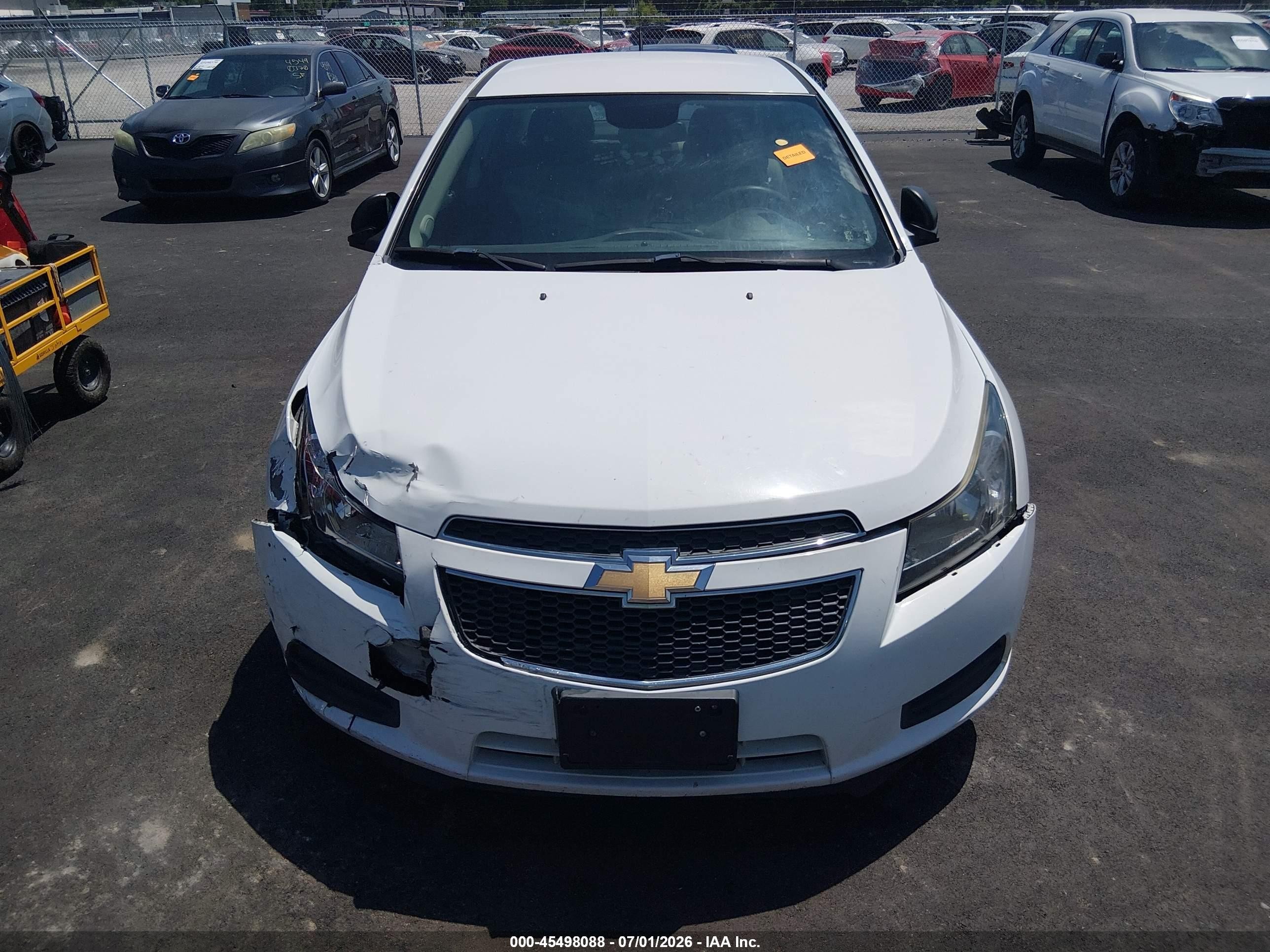 2012 Chevrolet Cruze Ls White vin: 1G1PC5SH3C7363810